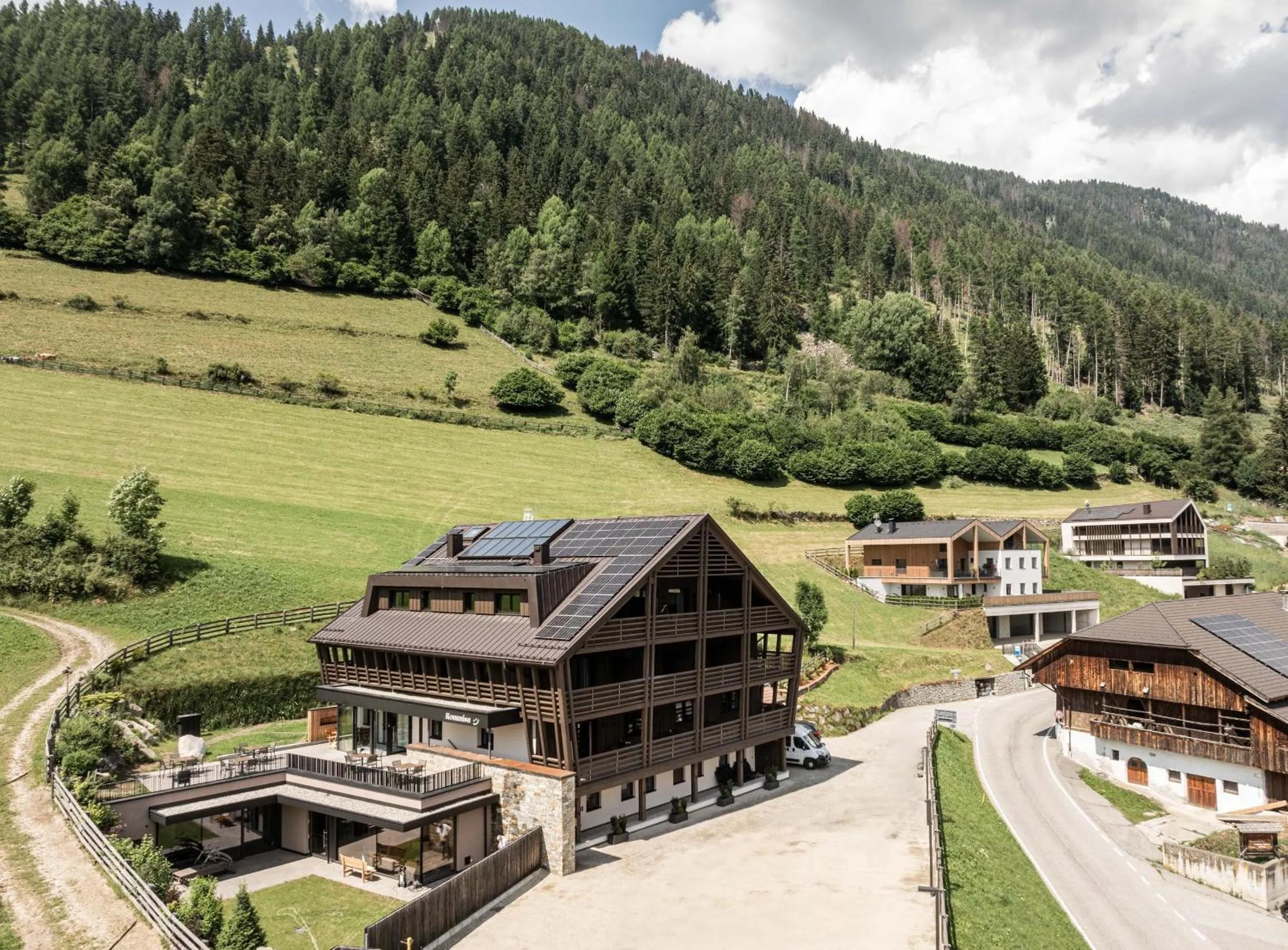 Property building in Hotel Rommisa