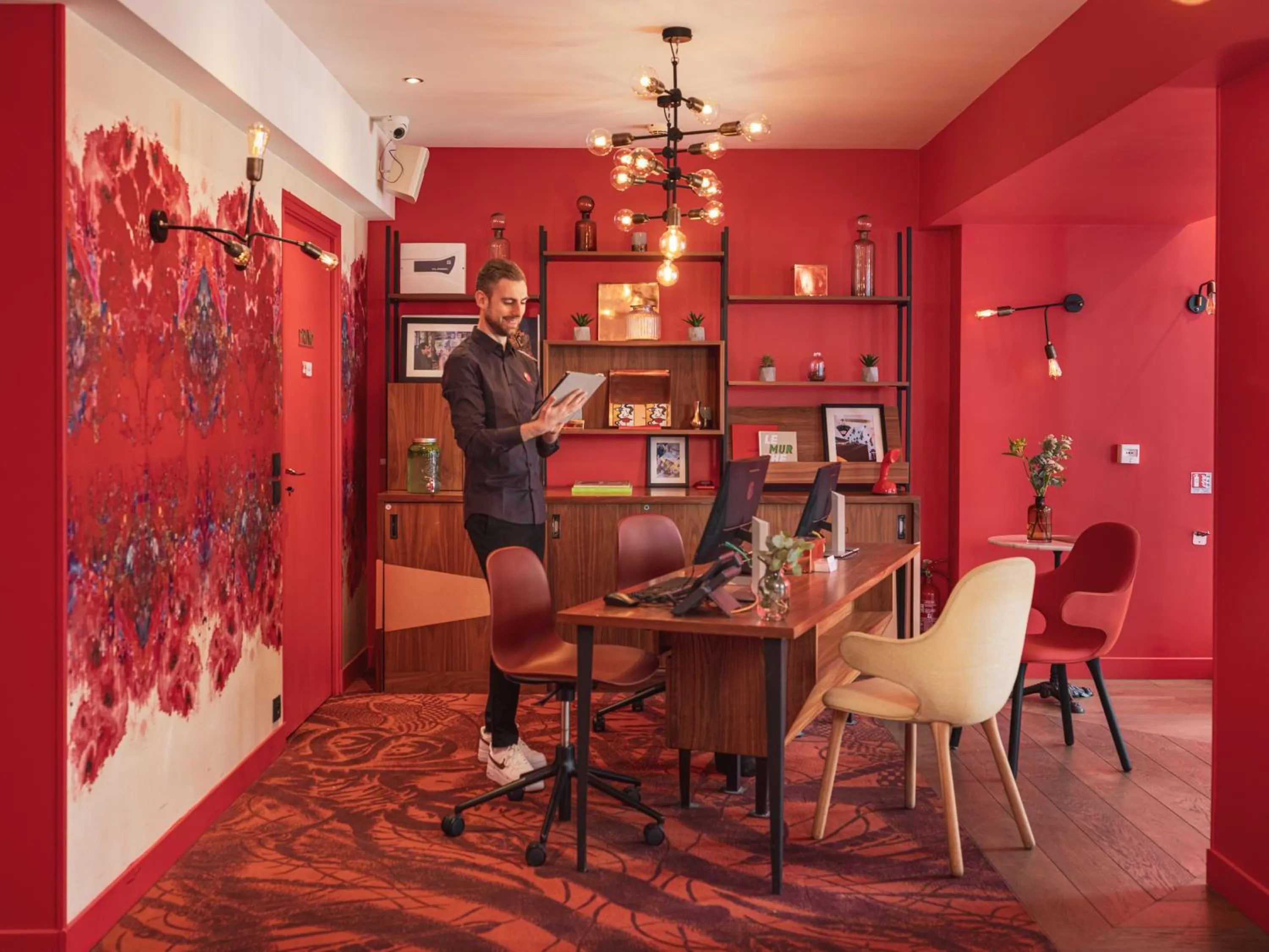 Lobby or reception in Hôtel Exquis