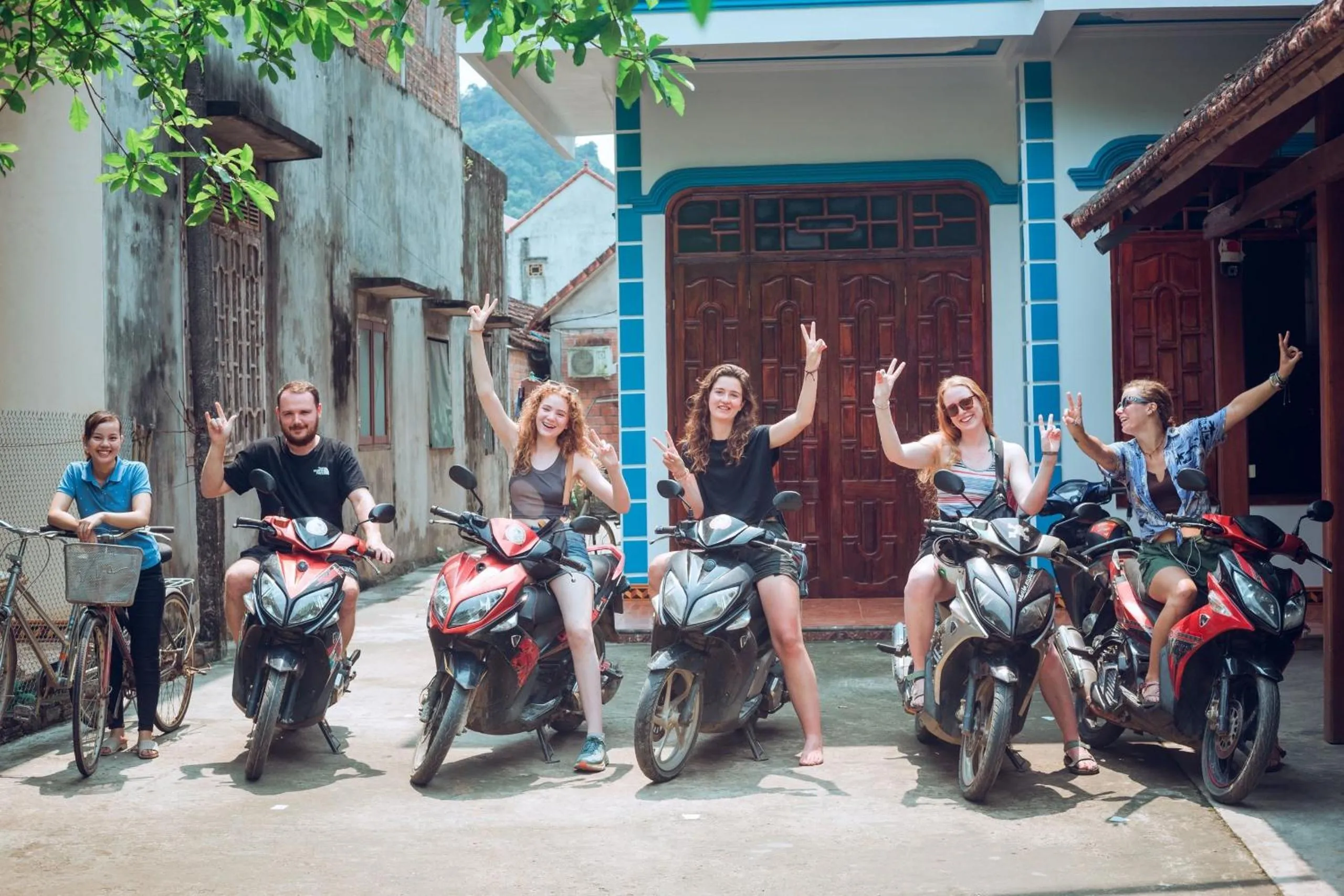 Green Riverside Cosy Home