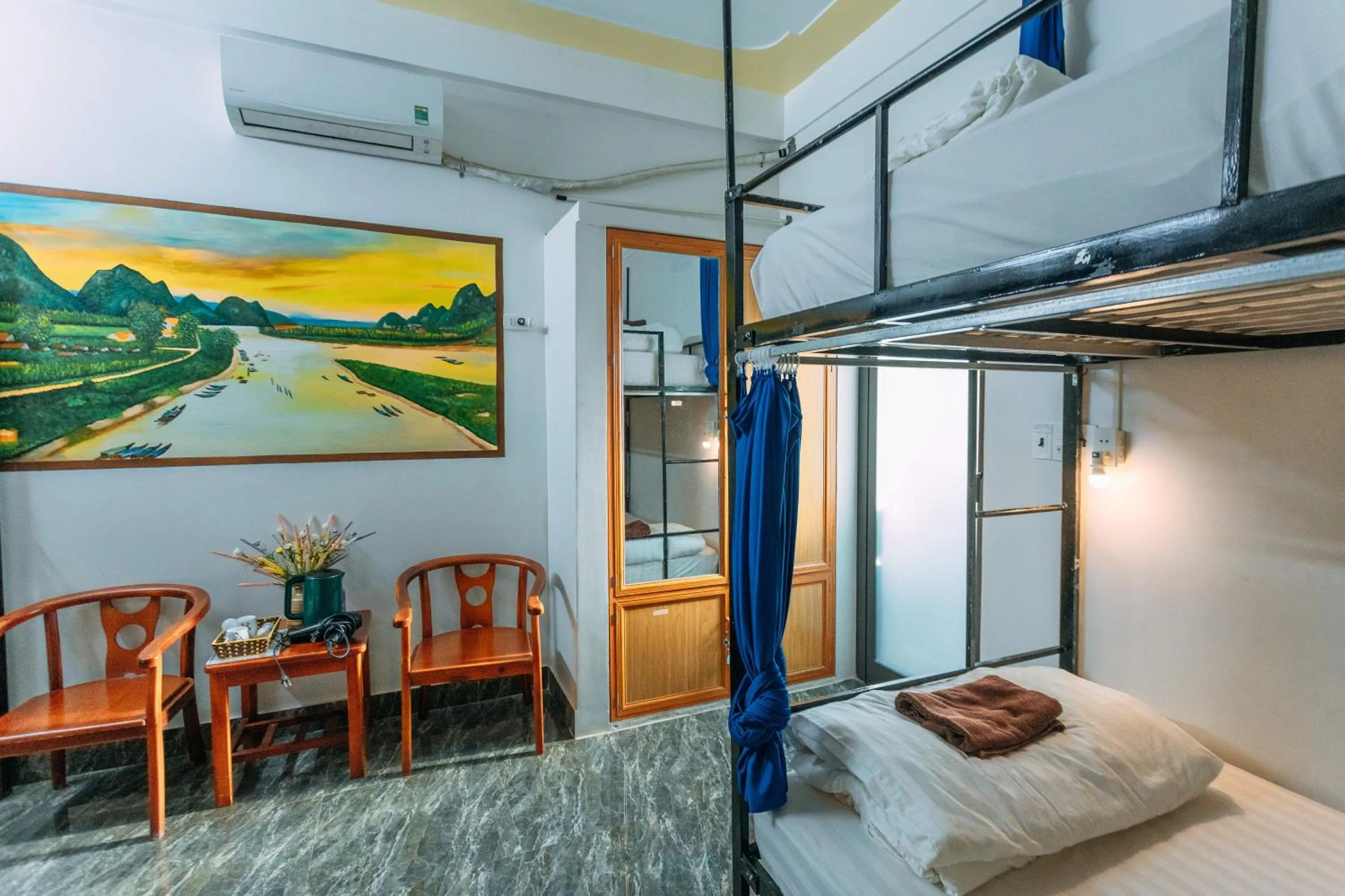 Bed in Green Riverside Cosy Home