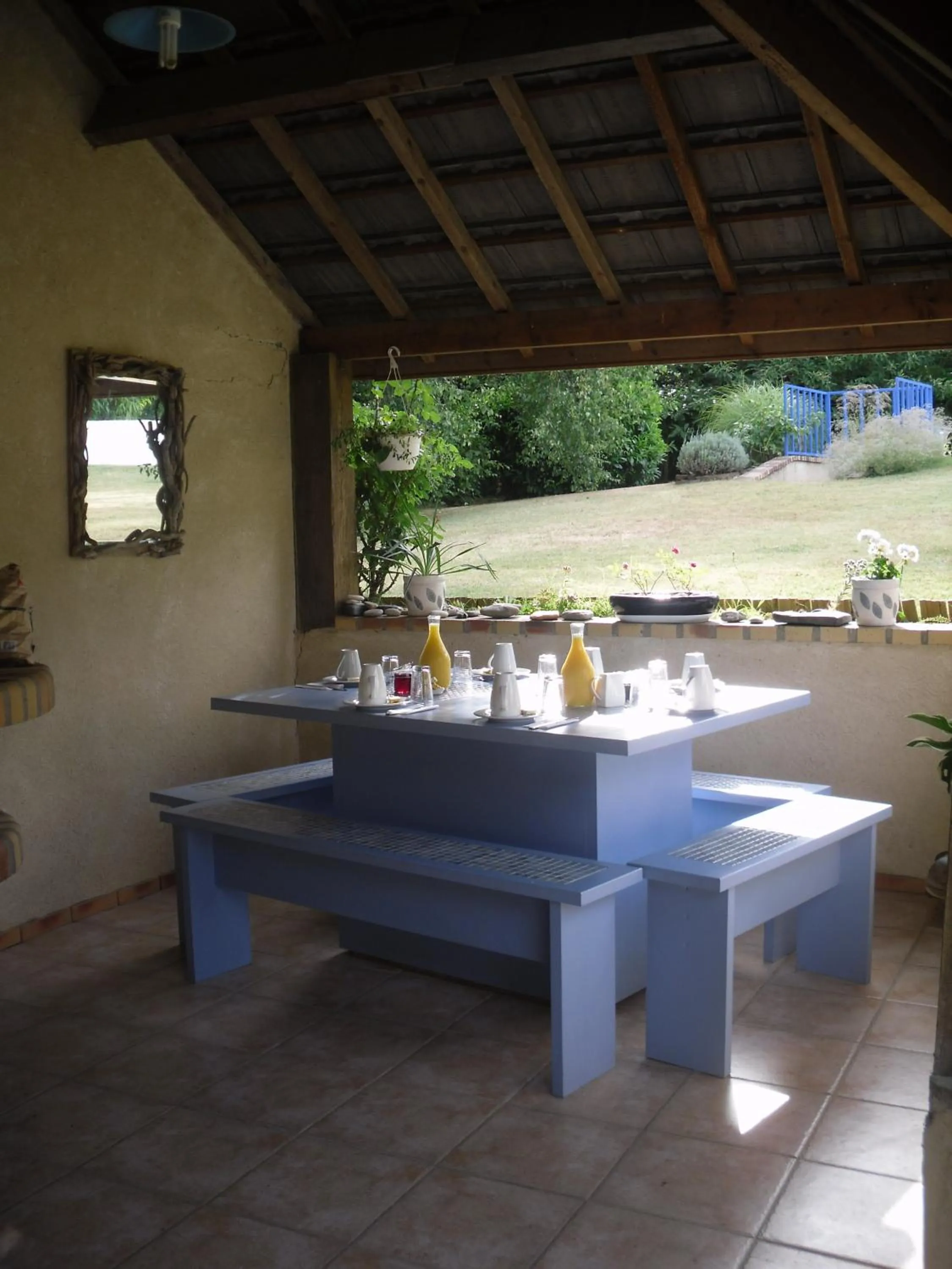 BBQ facilities in Chambre D'hôte De La Rotterie