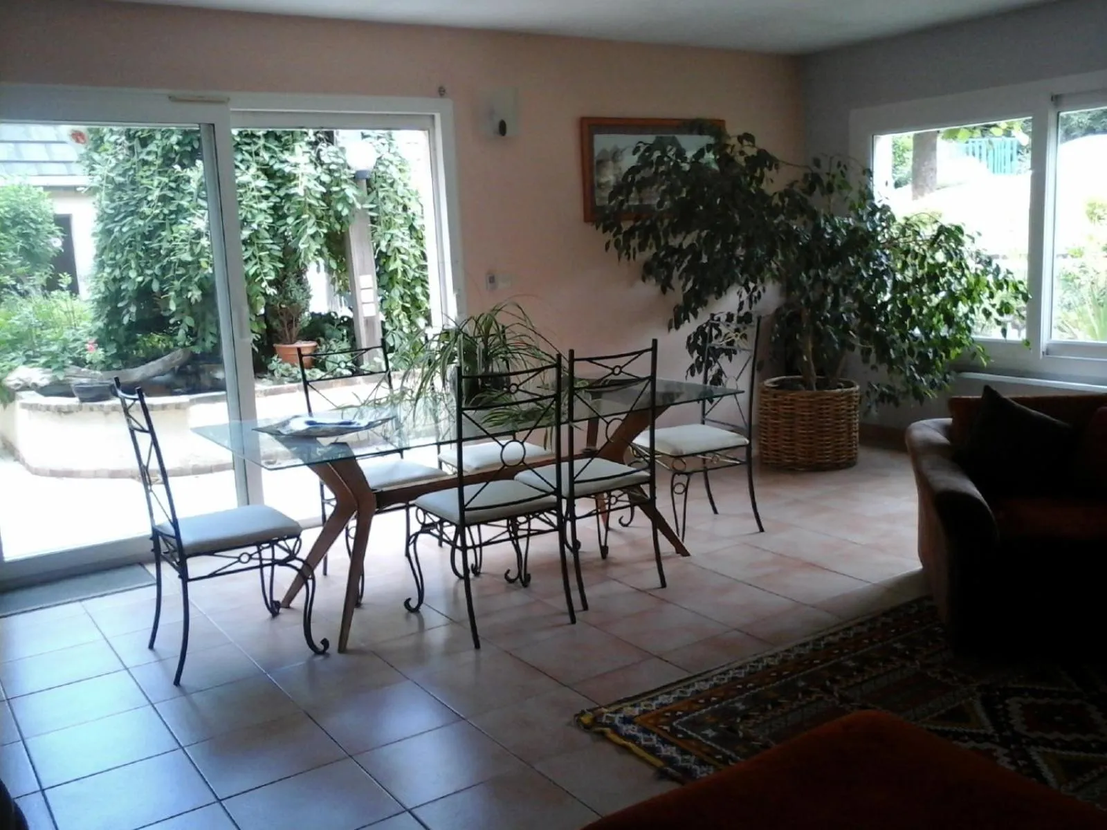 Dining area in Chambre D'hôte De La Rotterie