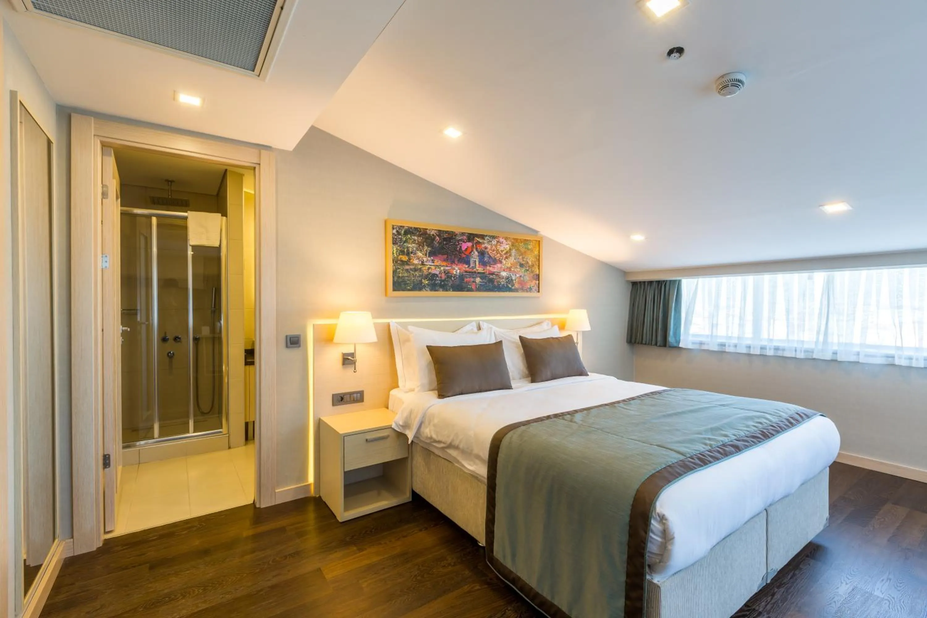 Decorative detail, Bed in Molton Monapart Mecidiyekoy