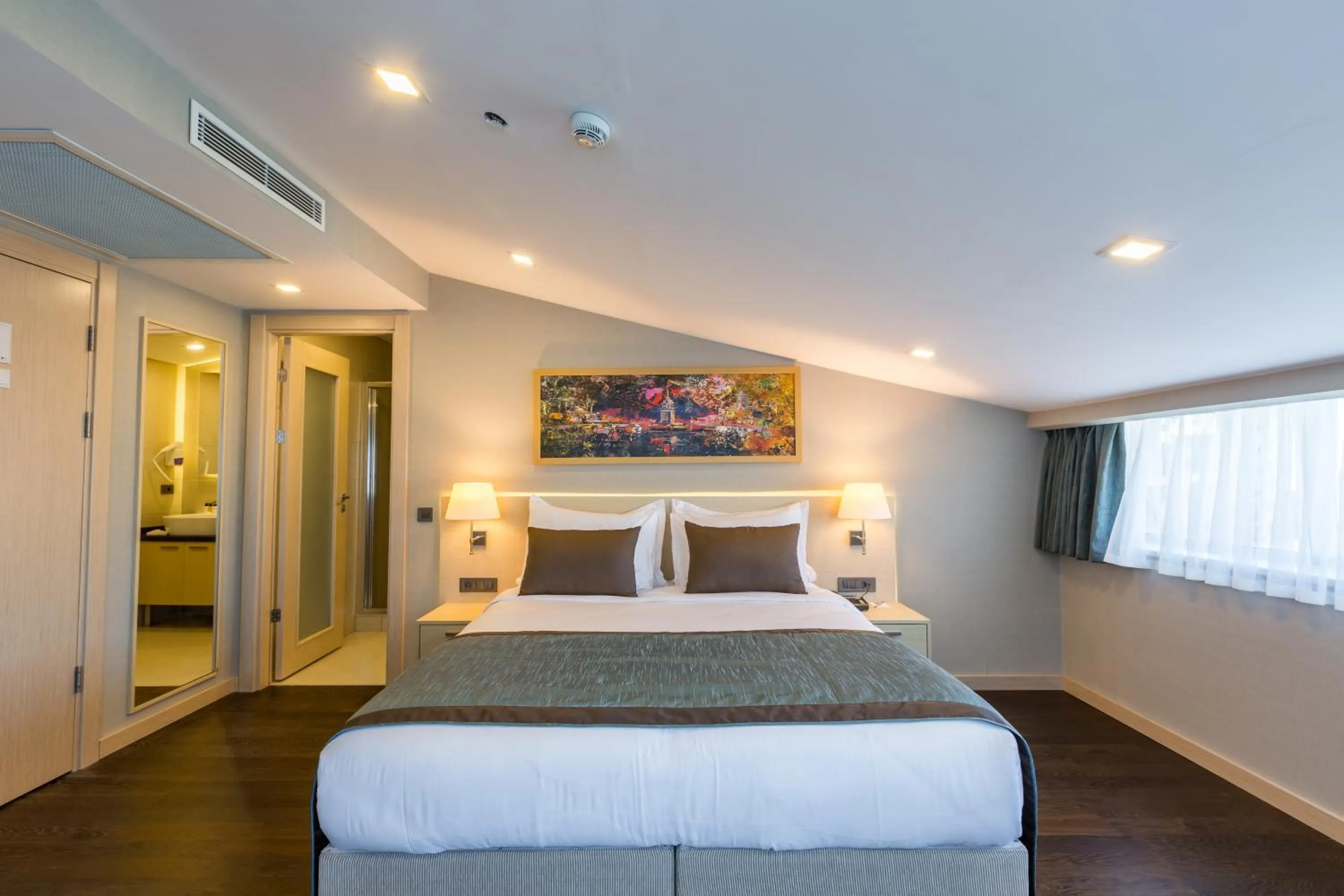 Decorative detail, Bed in Molton Monapart Mecidiyekoy