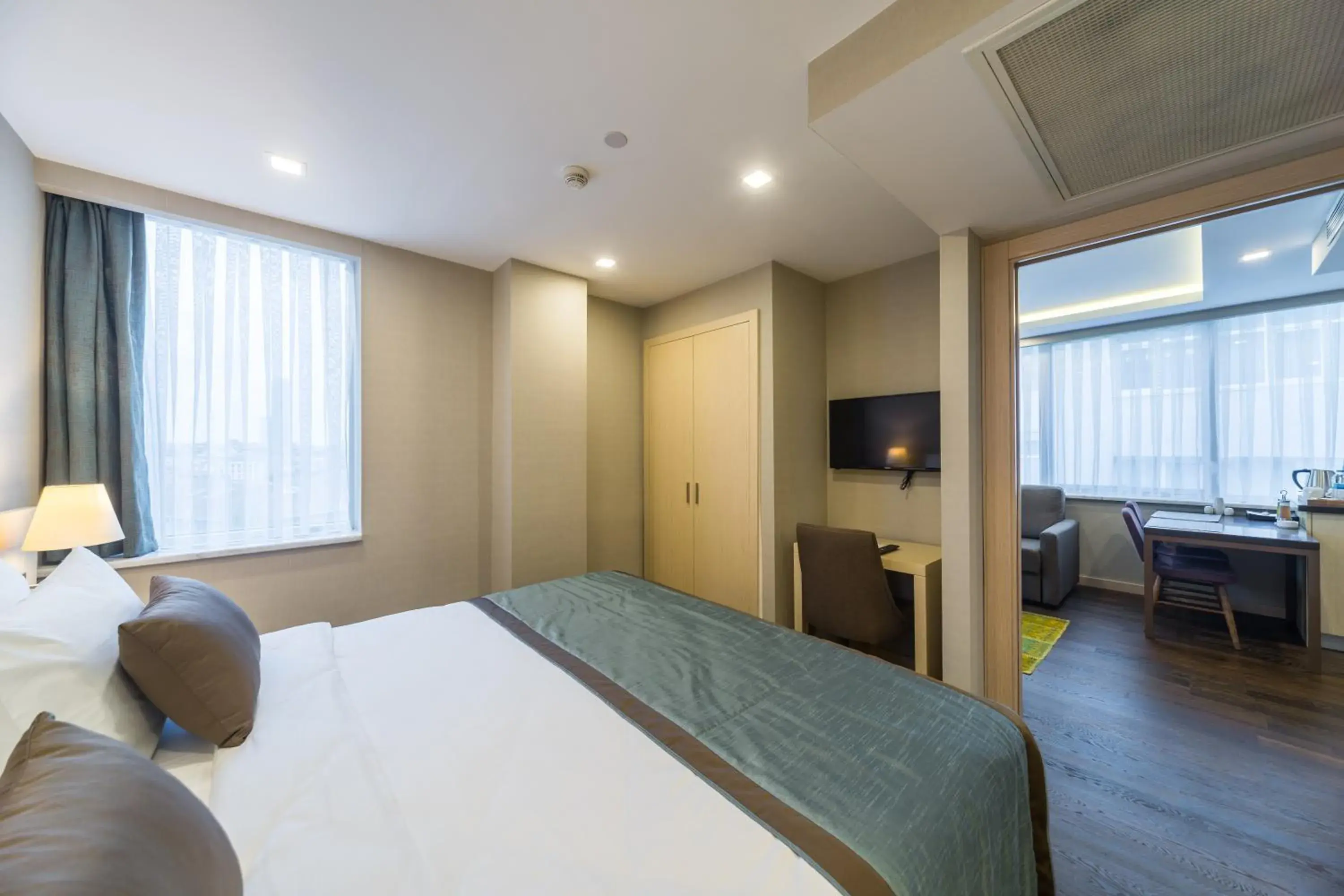 Photo of the whole room, Bed in Molton Monapart Mecidiyekoy Photo of the whole room, Bed in Molton Monapart Mecidiyekoy