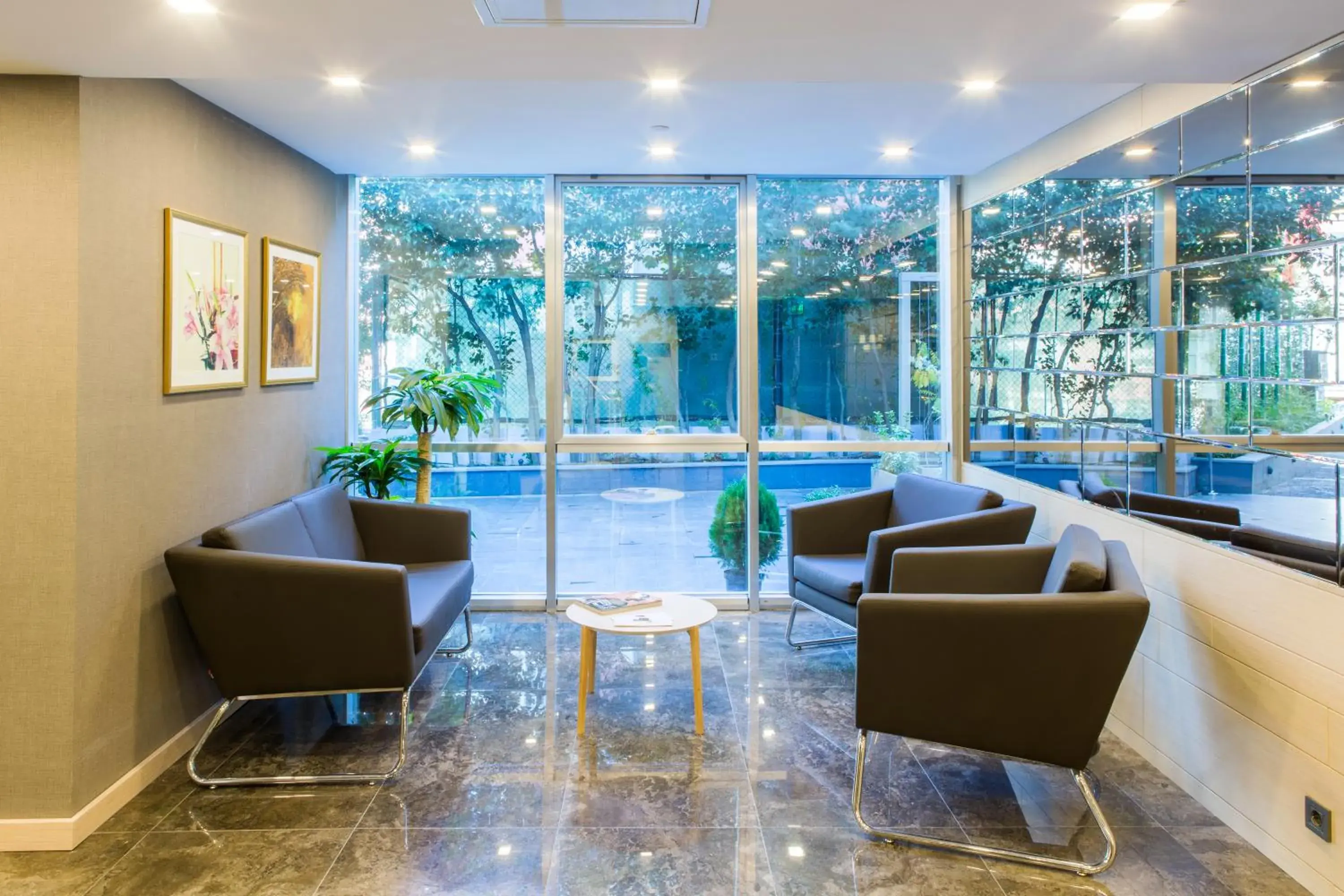 Lobby or reception in Molton Monapart Mecidiyekoy Lobby or reception in Molton Monapart Mecidiyekoy