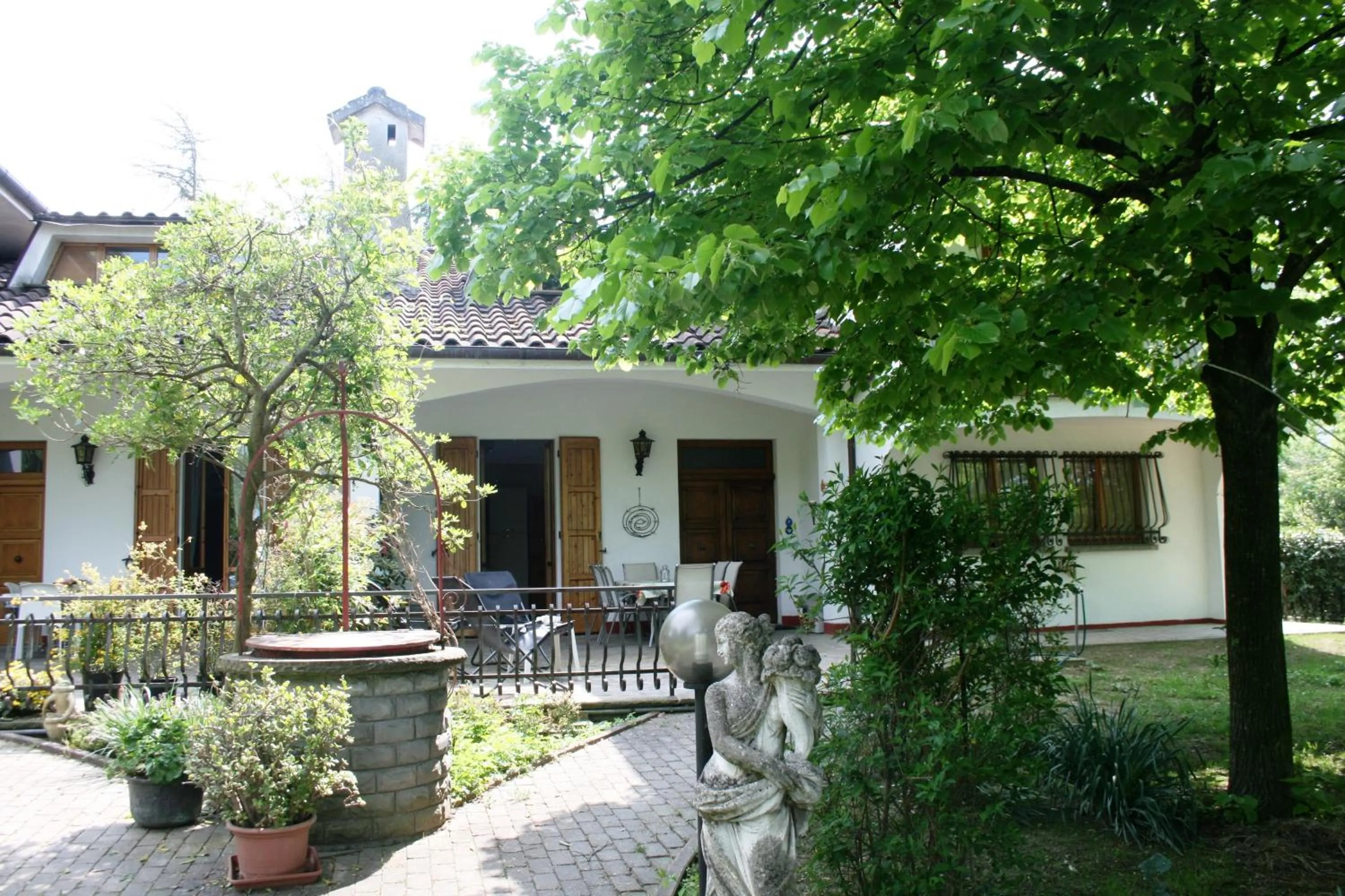 Facade/entrance in Butterfly B&B