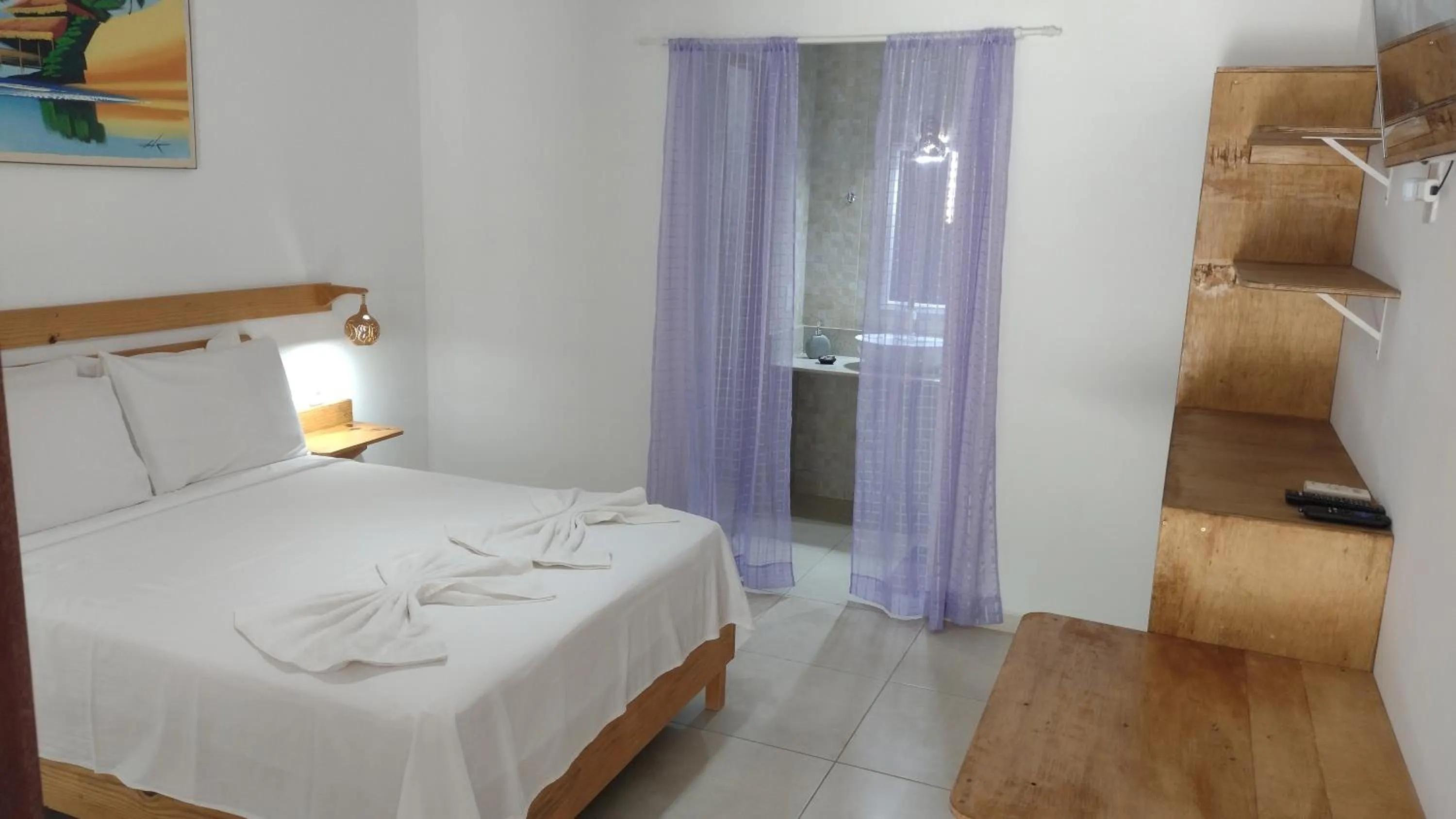 Bedroom, Bed in Hawaii Flats