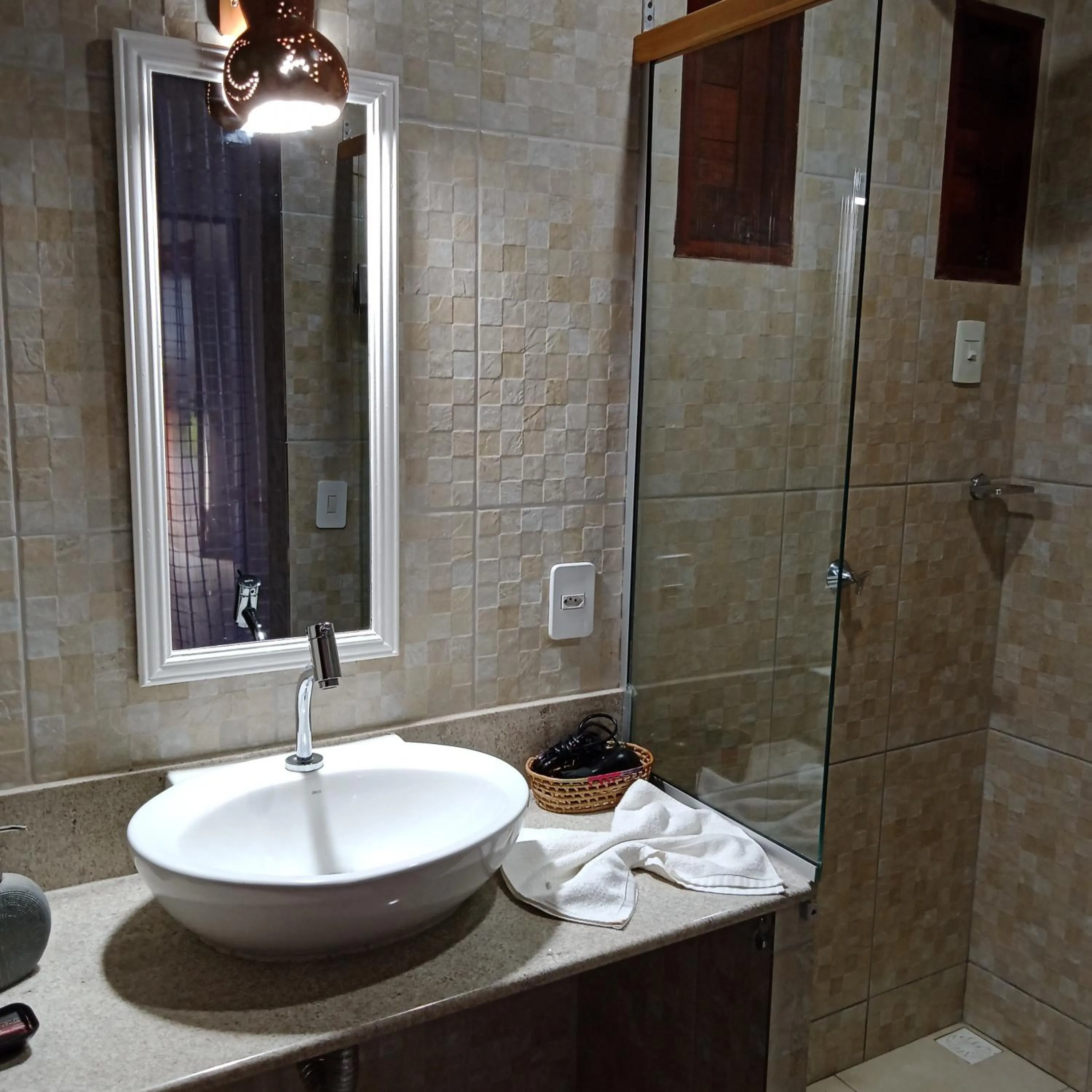 Bathroom in Hawaii Flats