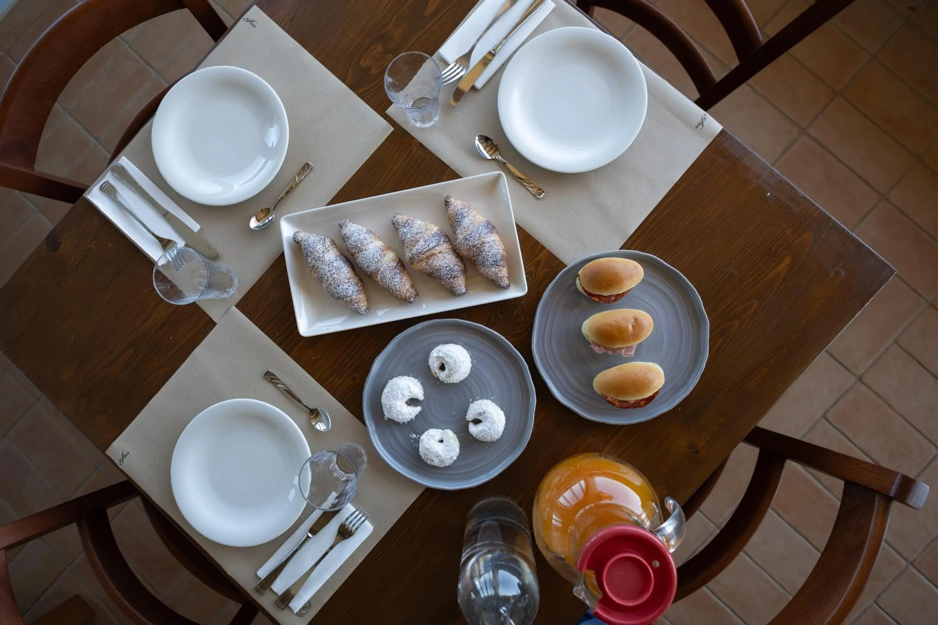 Food and drinks in Relais Piano Valle