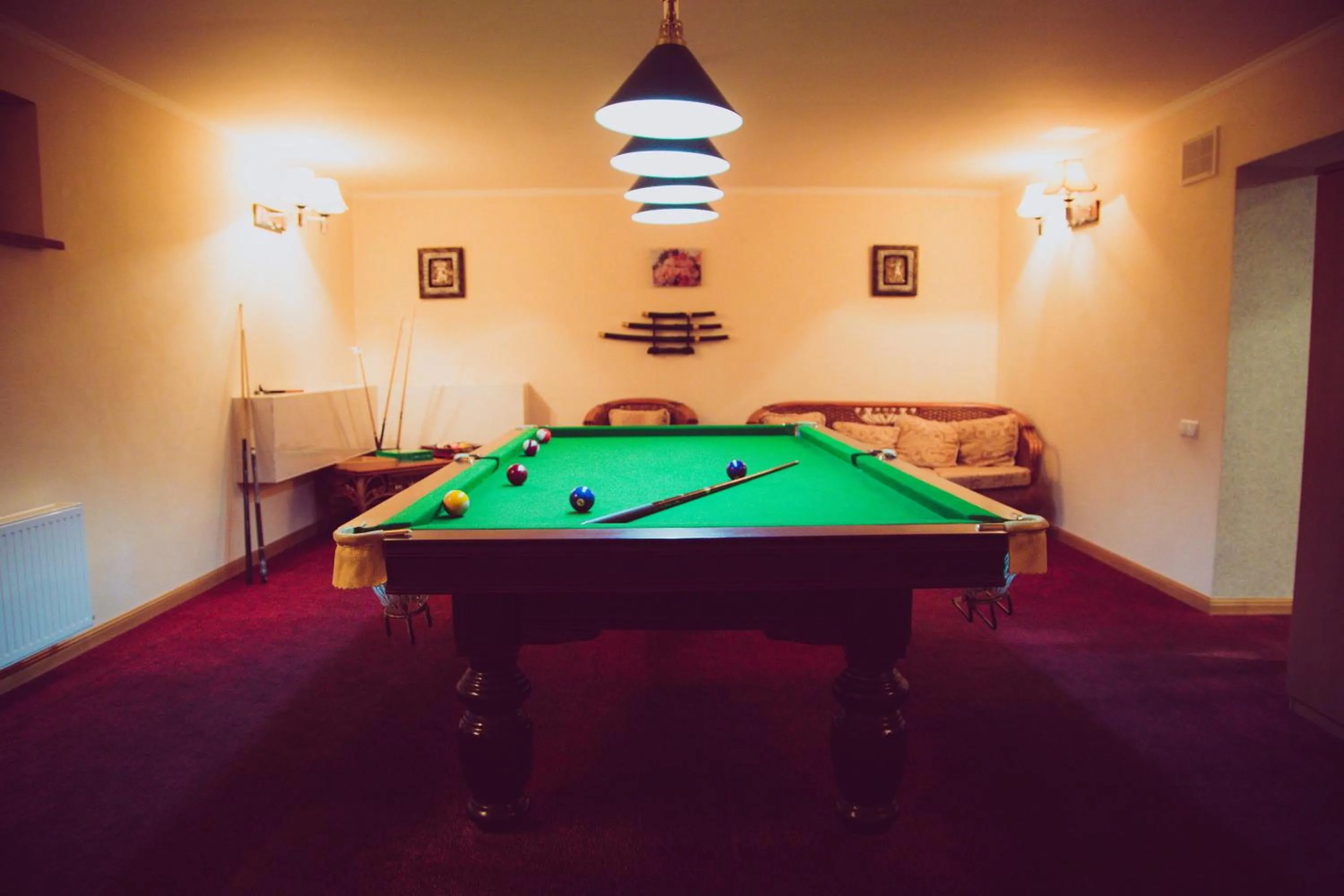 Billiard in Guest House Montreal