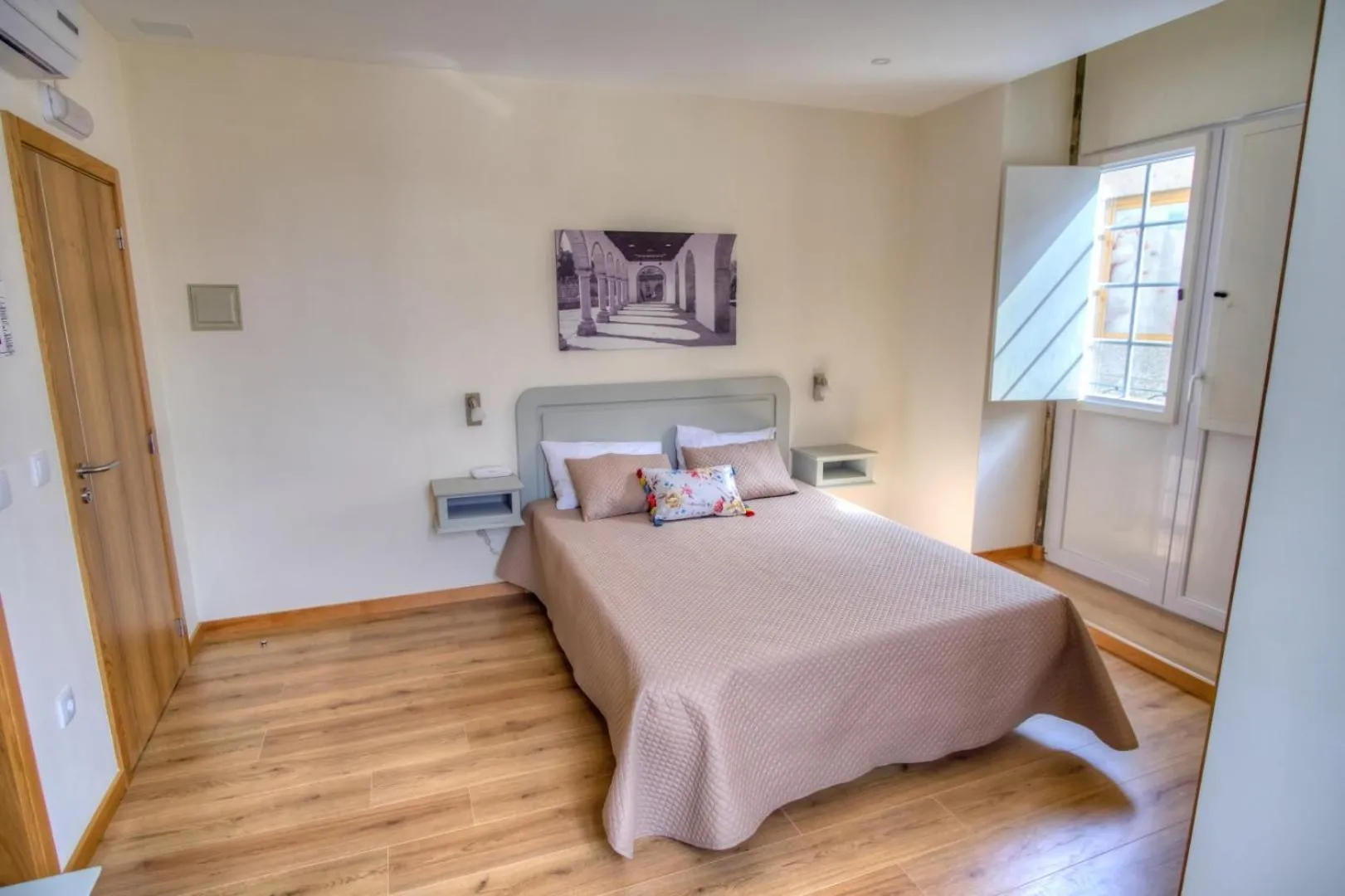 Double Room with Garden View - single occupancy in Hotel Os Poetas