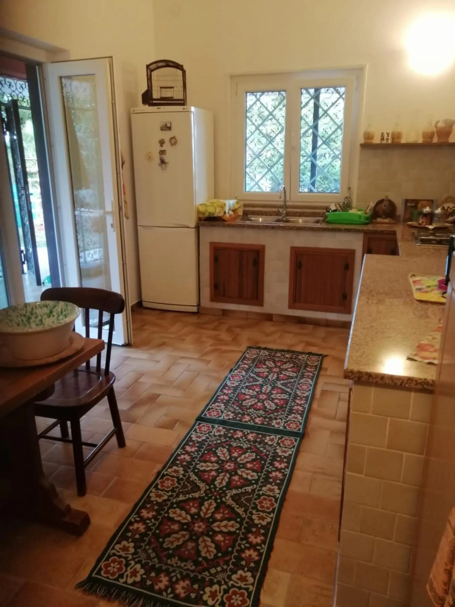 Large Double Room - single occupancy in Villa Montemma