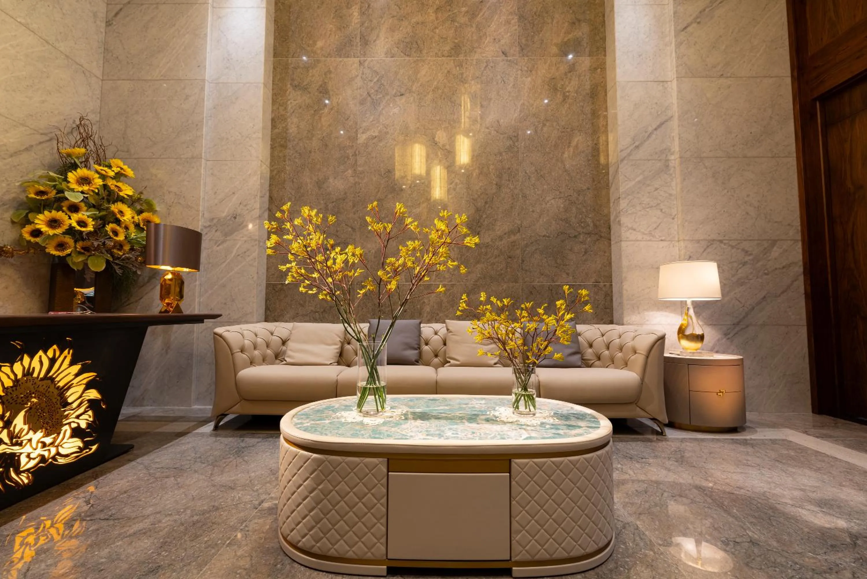 Lobby or reception in Sunflower Apartment - Luxury Suite by THC Group