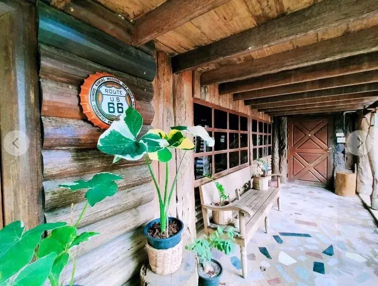 Facade/entrance in Baanmai Phaipa House Facade/entrance in Baanmai Phaipa House