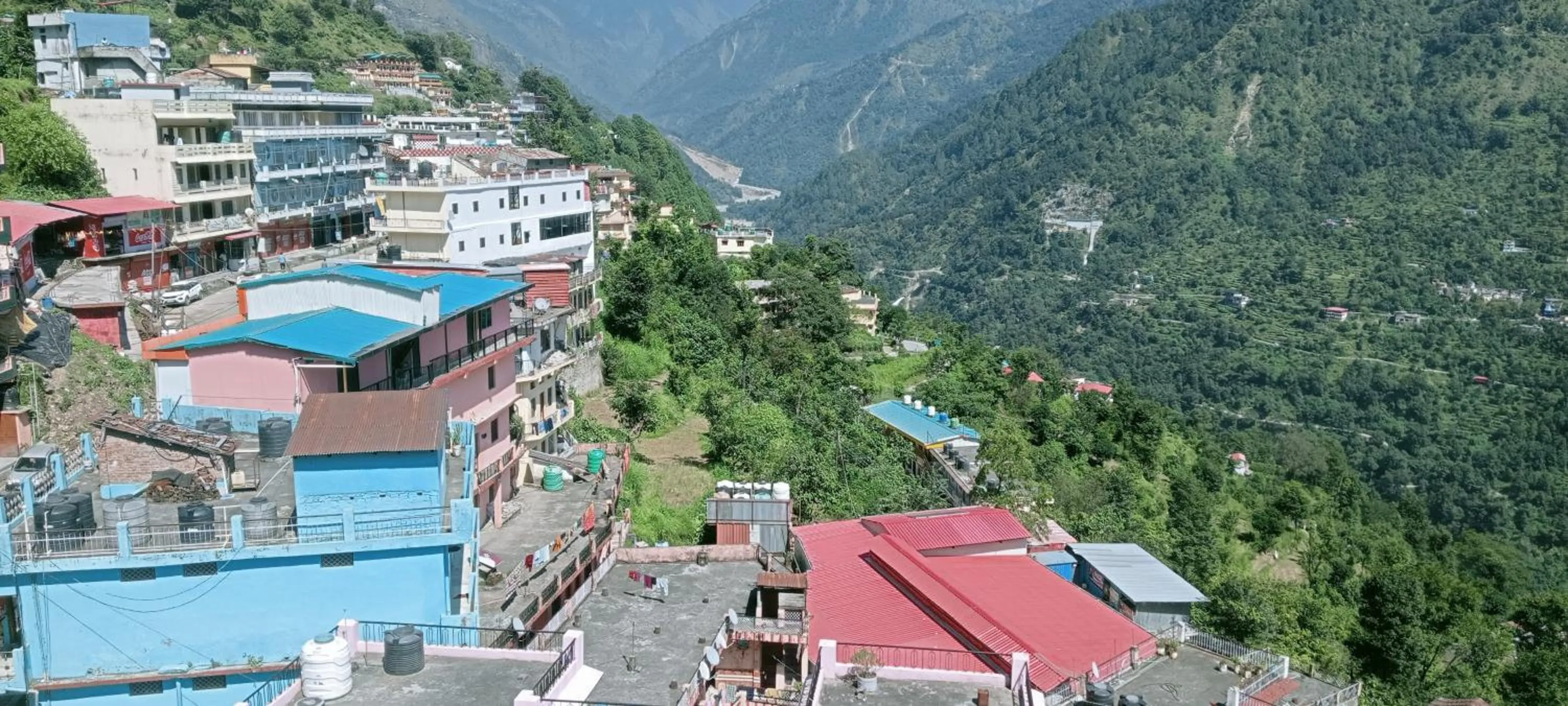 The Mrityunjaya Palace 3 Star hotel in Guptakashi