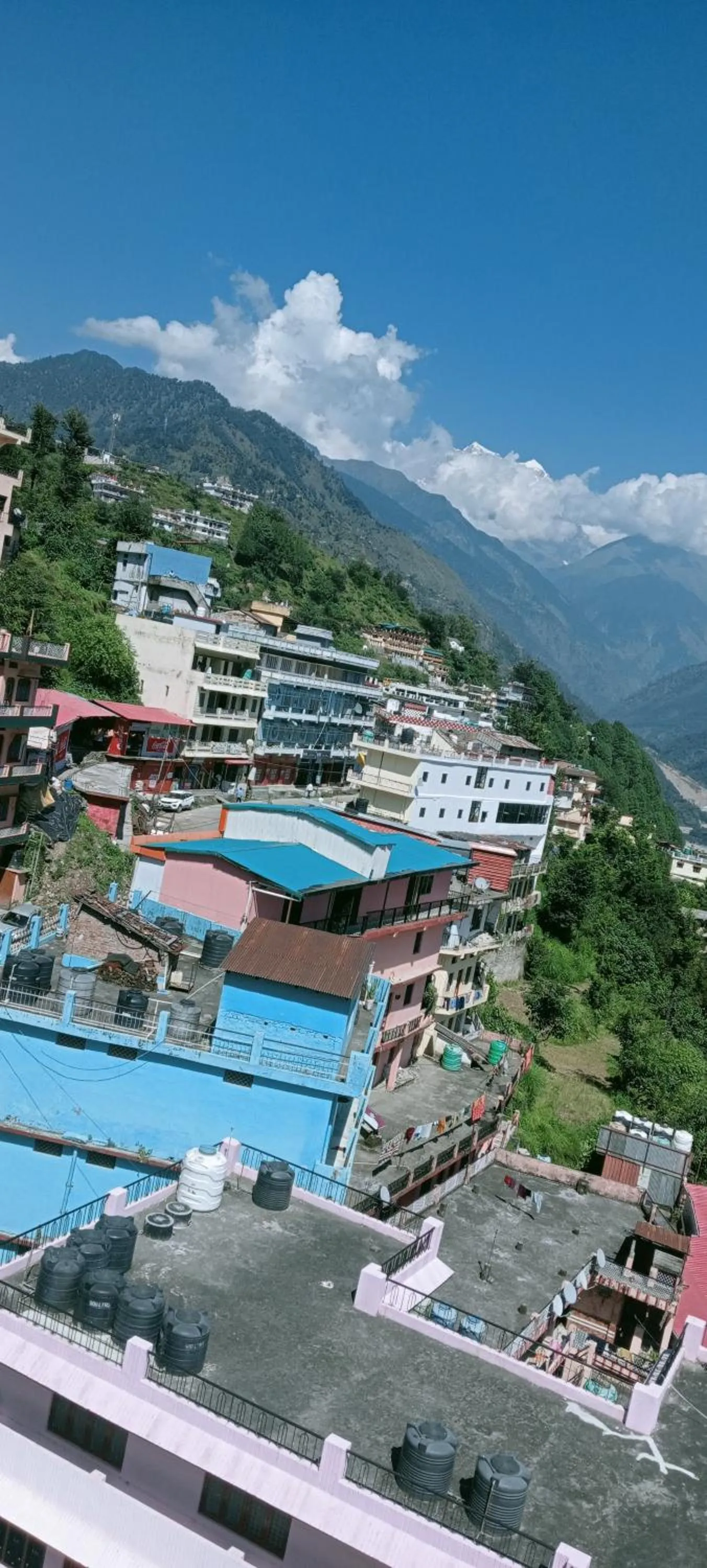 The Mrityunjaya Palace 3 Star hotel in Guptakashi