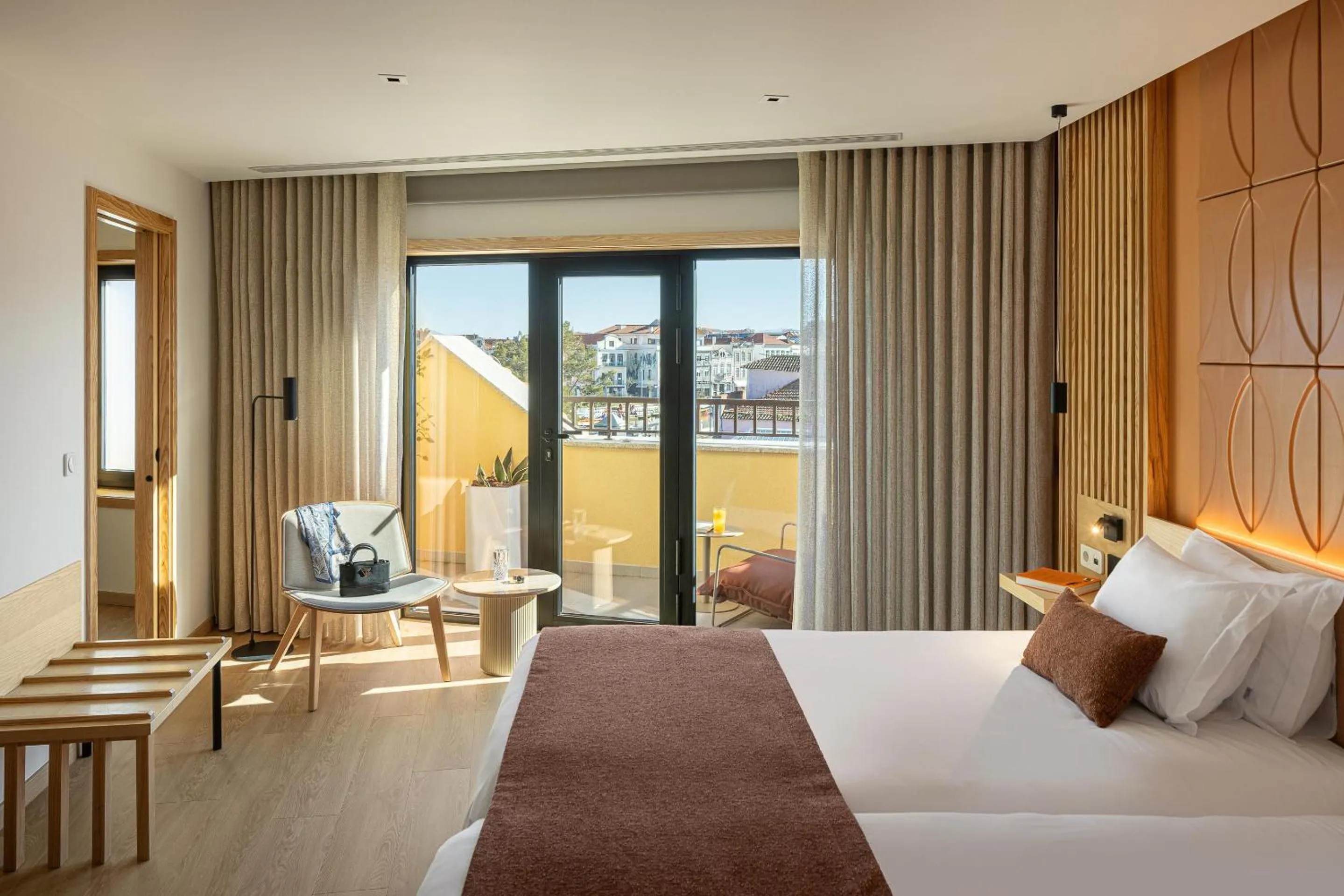 Double or Twin Room with Balcony in Hotel do Alboi