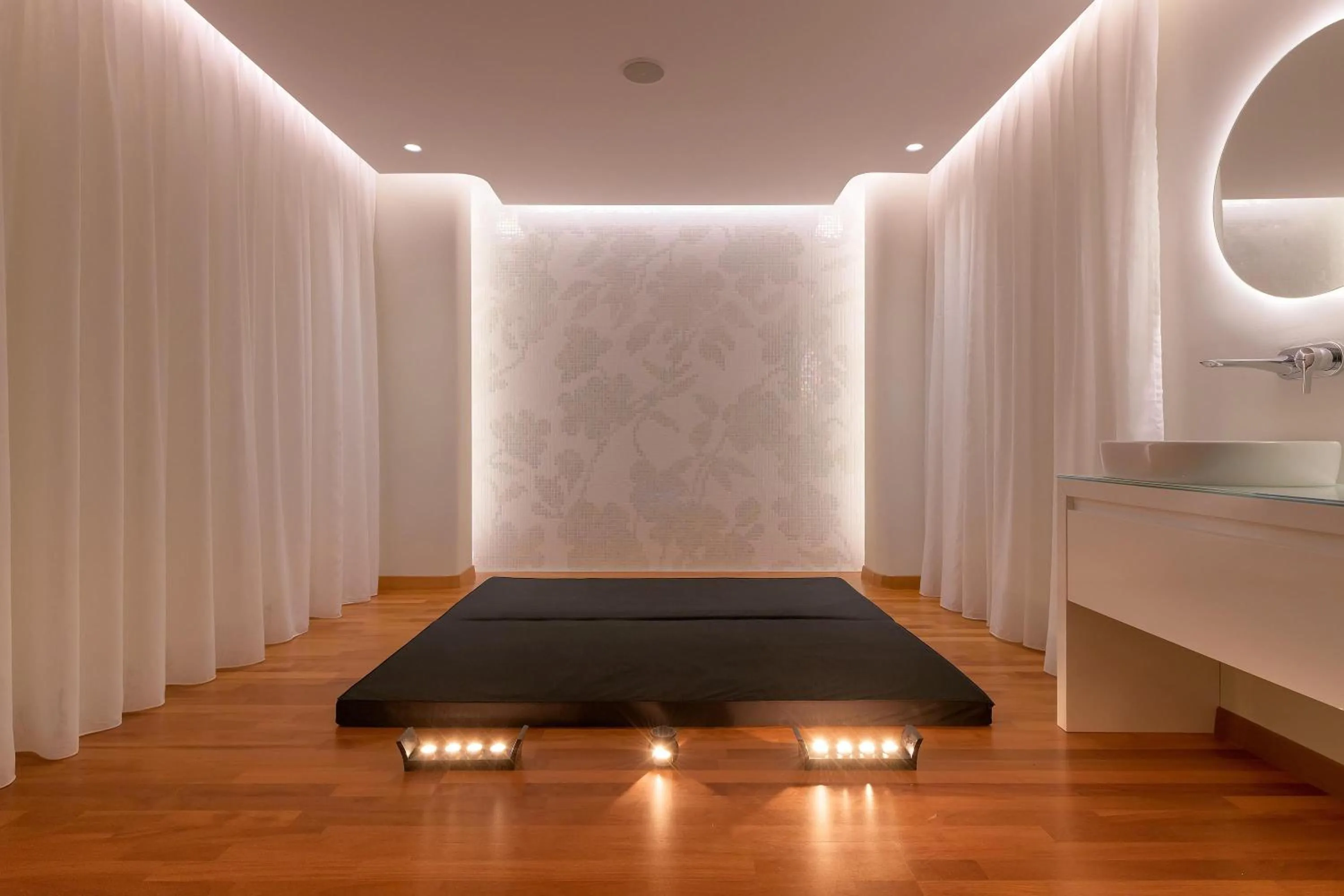 Spa and wellness centre/facilities, Bed in Elysium Resort & Spa