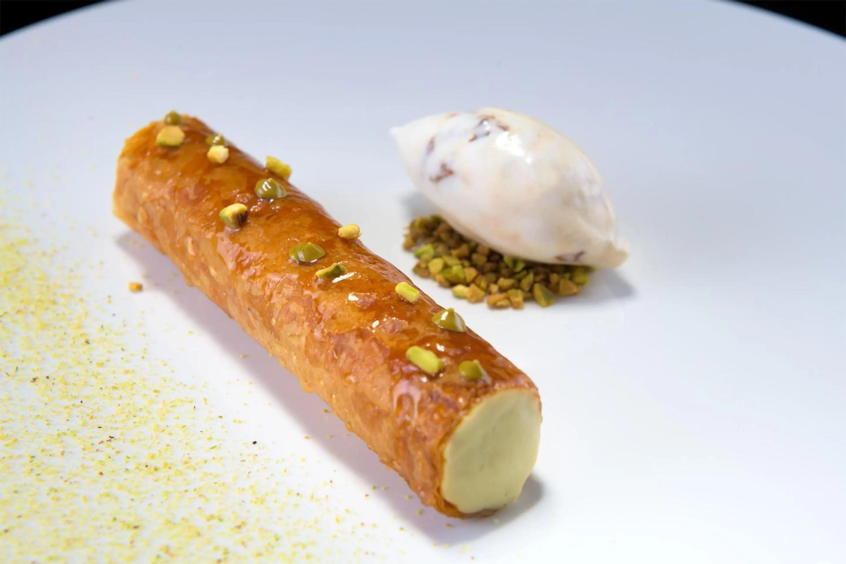 Restaurant/places to eat in Elysium Resort & Spa