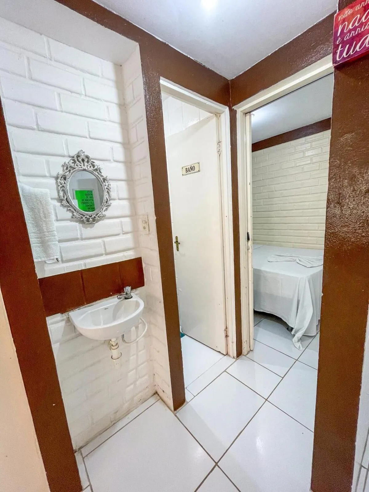 Bed in Casa com Piscina a 40 metros do Mar by La Playa