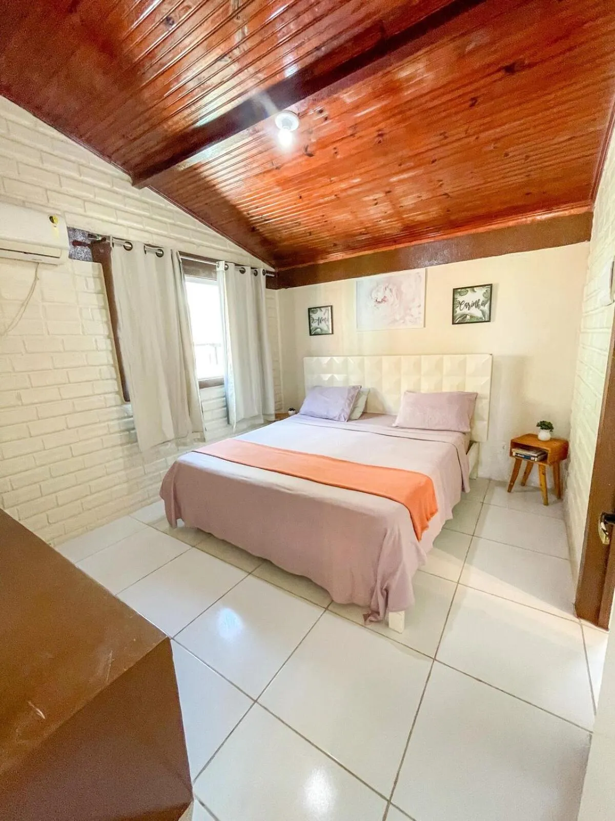 Bed in Casa com Piscina a 40 metros do Mar by La Playa