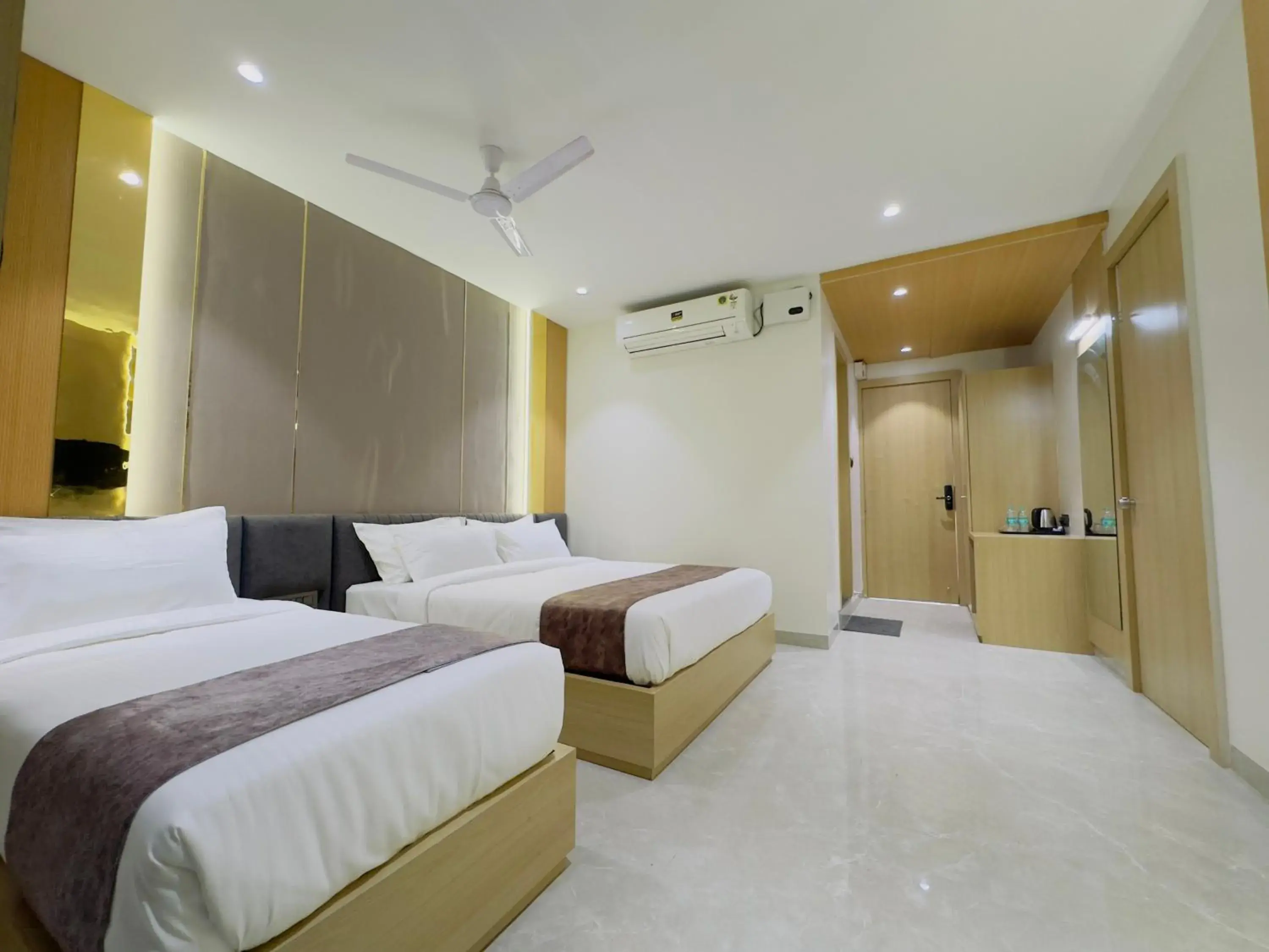 Superior Triple Room in Travinities Hotel Avni Palace Superior Triple Room in Travinities Hotel Avni Palace