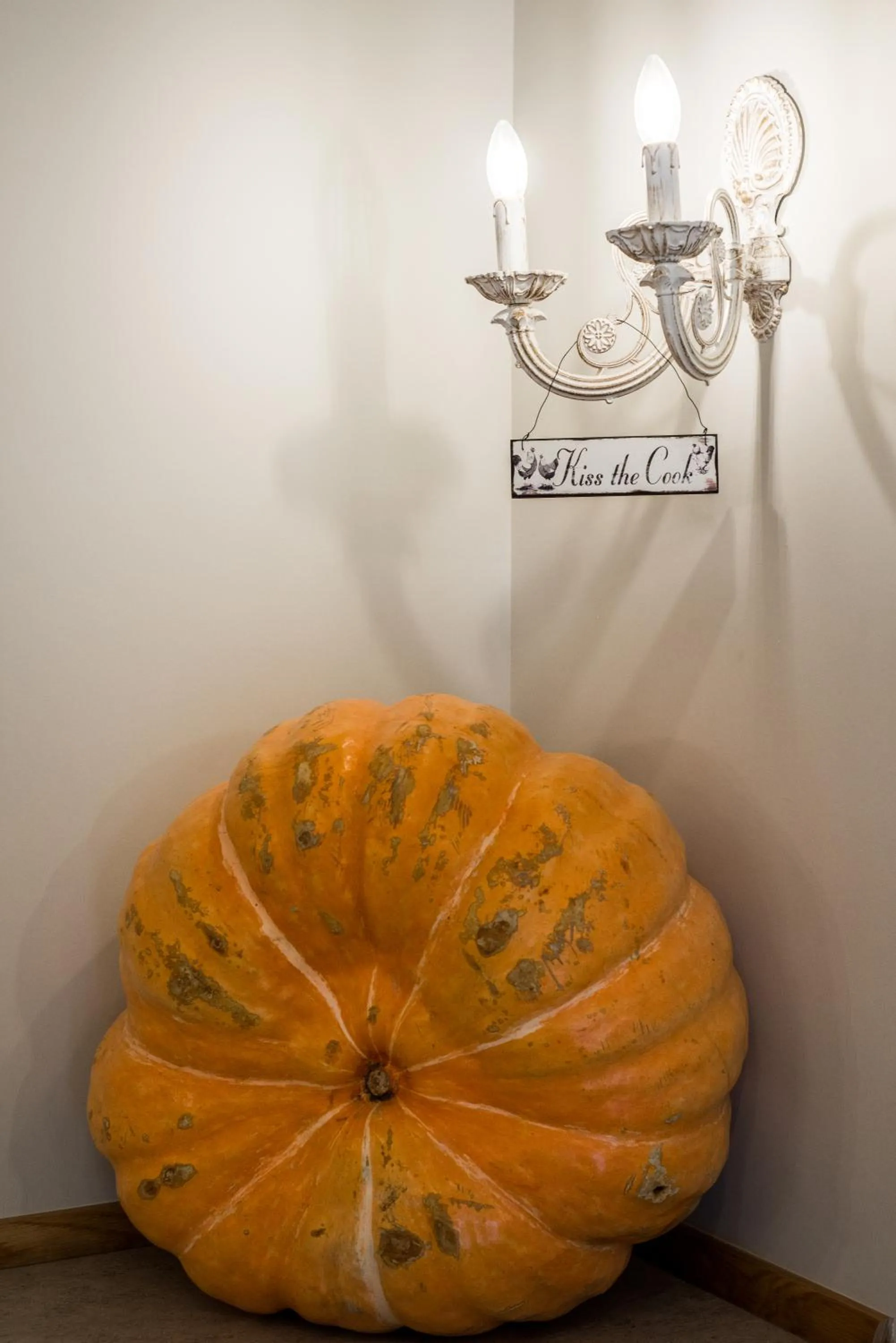 Communal kitchen in Castro Hotel