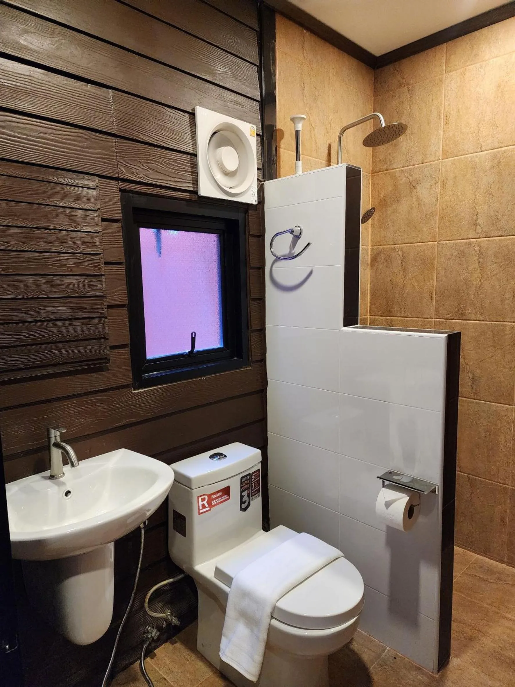 Double Room in Tha Phae Village