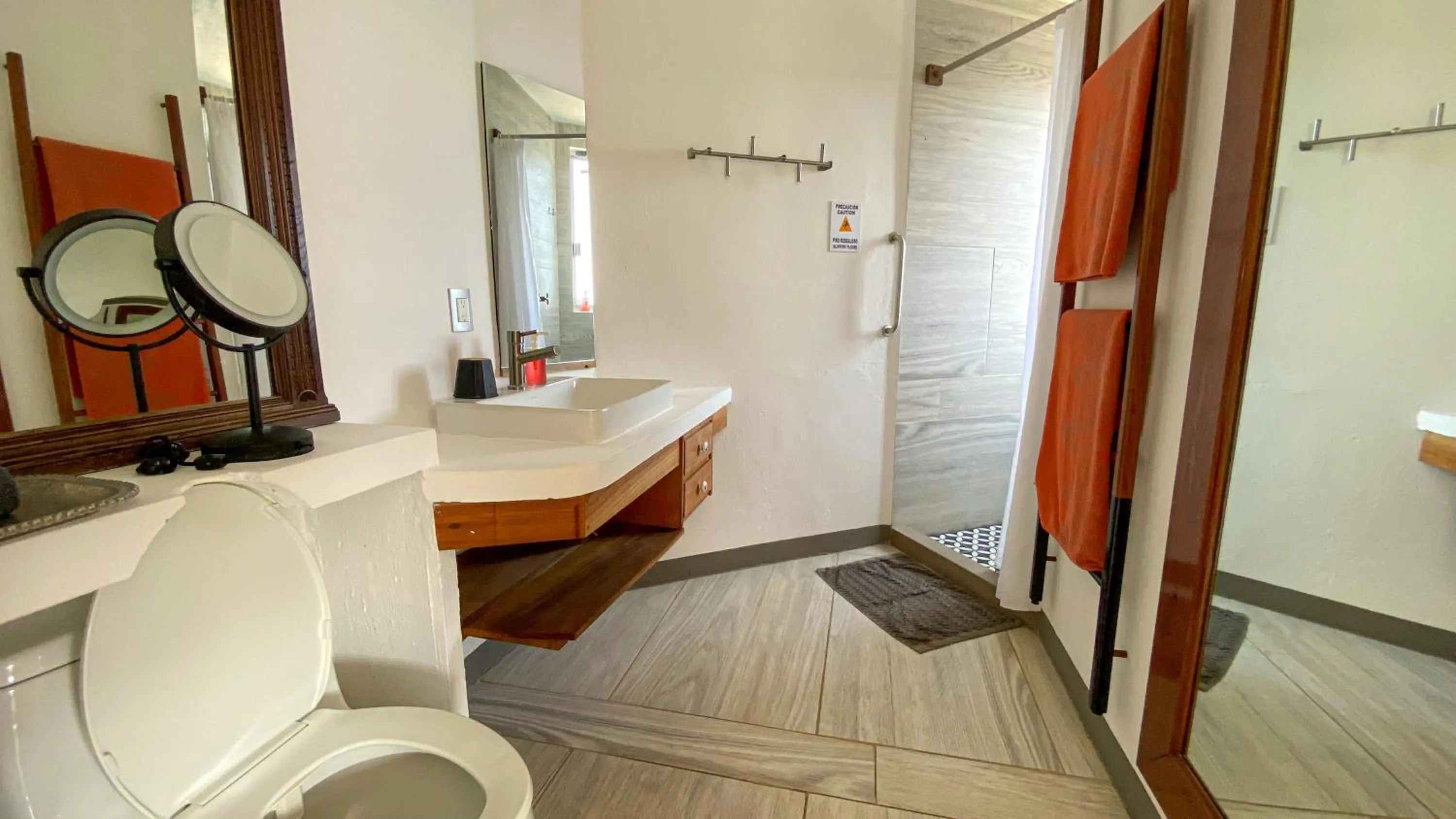 Shower in Villa Aikia (Adults Suites A/C)