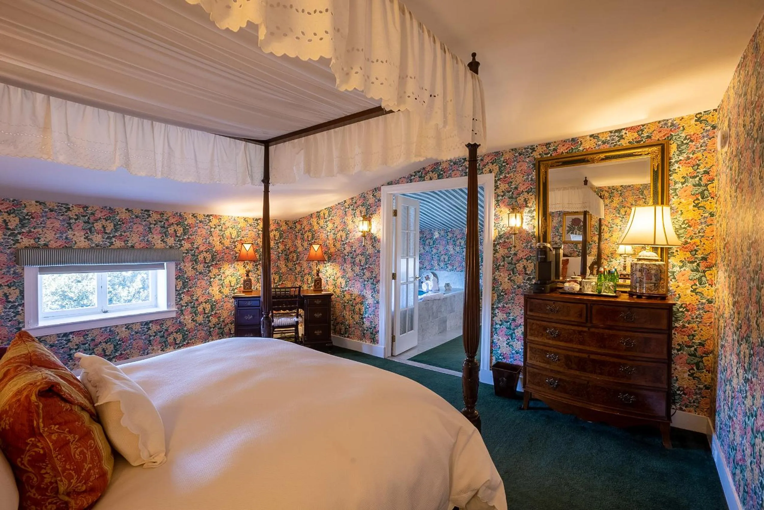 Coffee/tea facilities in Antrim 1844