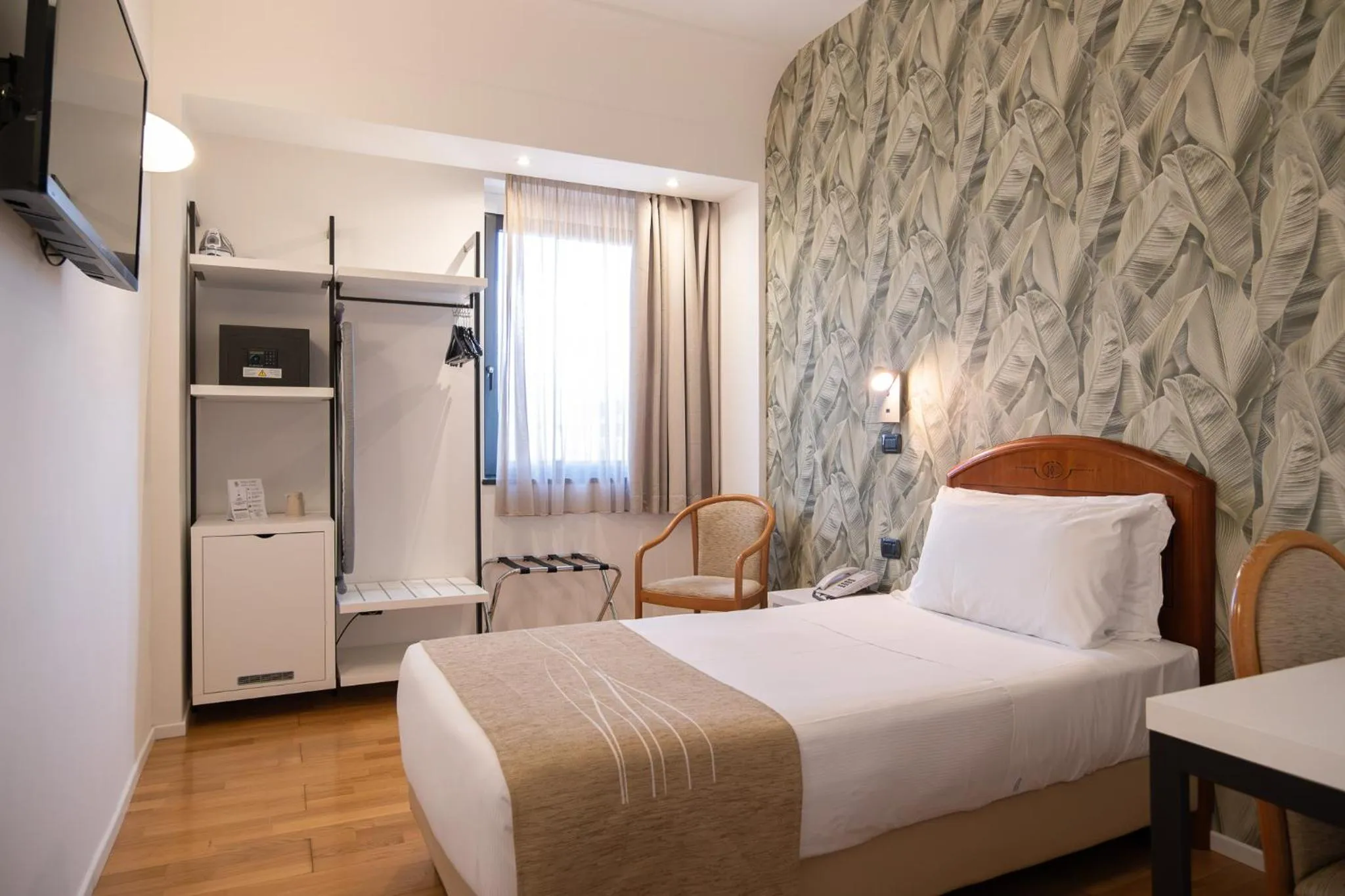 Bedroom, Bed in Hotel Dei Congressi