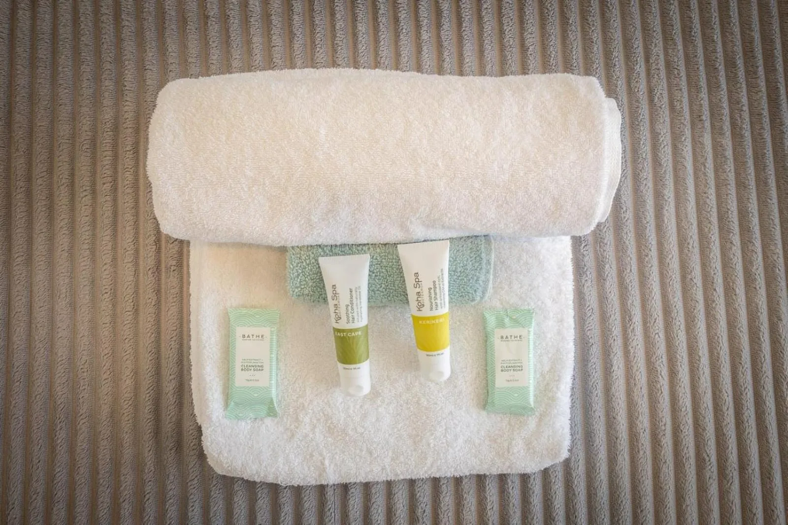 Frimley Lodge Motel - with Airport Shuttle service- Best Location in Town