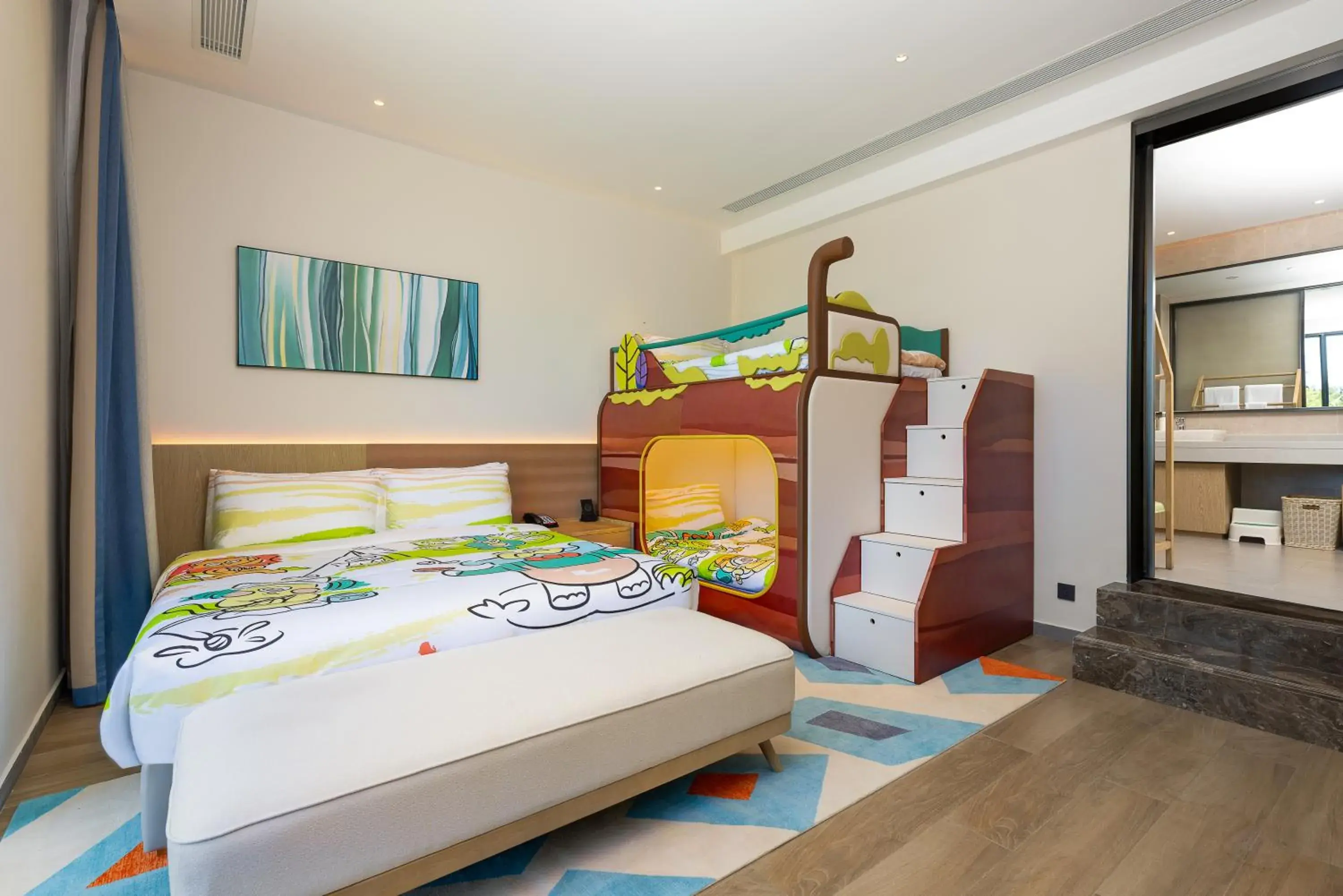 One-Bedroom King Suite with Kid Bed - Kids Theme in Holiday Inn Hainan Xiangshui Bay by IHG One-Bedroom King Suite with Kid Bed - Kids Theme in Holiday Inn Hainan Xiangshui Bay by IHG