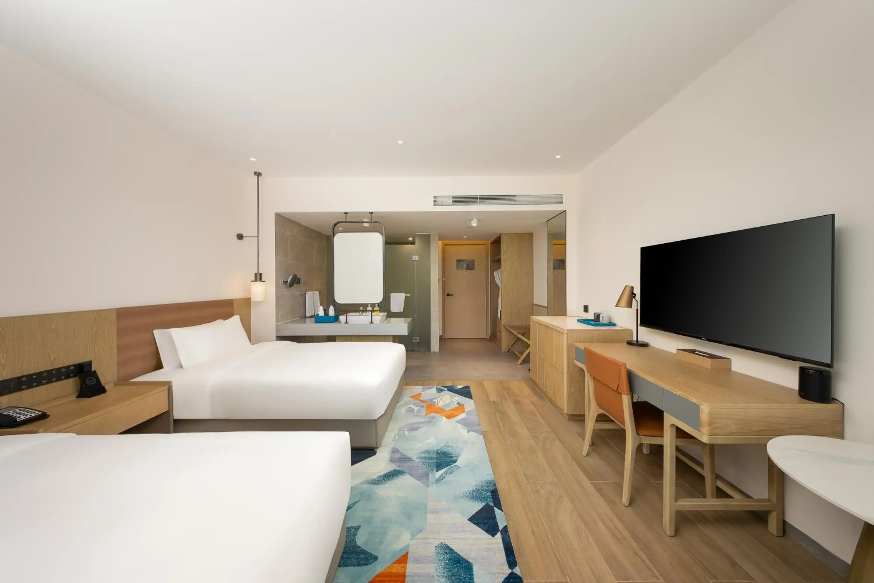 Standard Double Room with Two Double Beds in Holiday Inn Hainan Xiangshui Bay by IHG Standard Double Room with Two Double Beds in Holiday Inn Hainan Xiangshui Bay by IHG