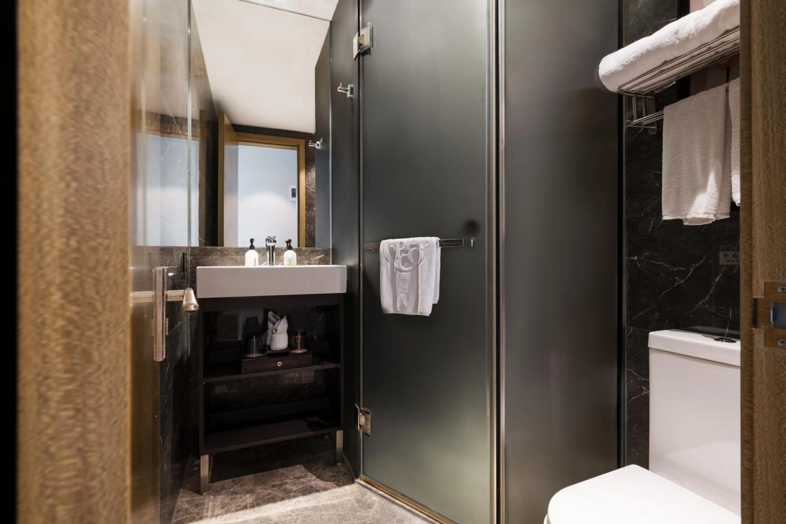 Toilet in Paco Hotel Shuiyin Road Guangzhou