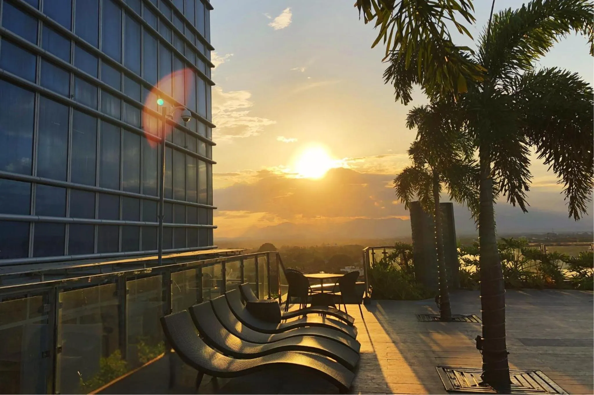 Swimming pool in Richmonde Hotel Iloilo