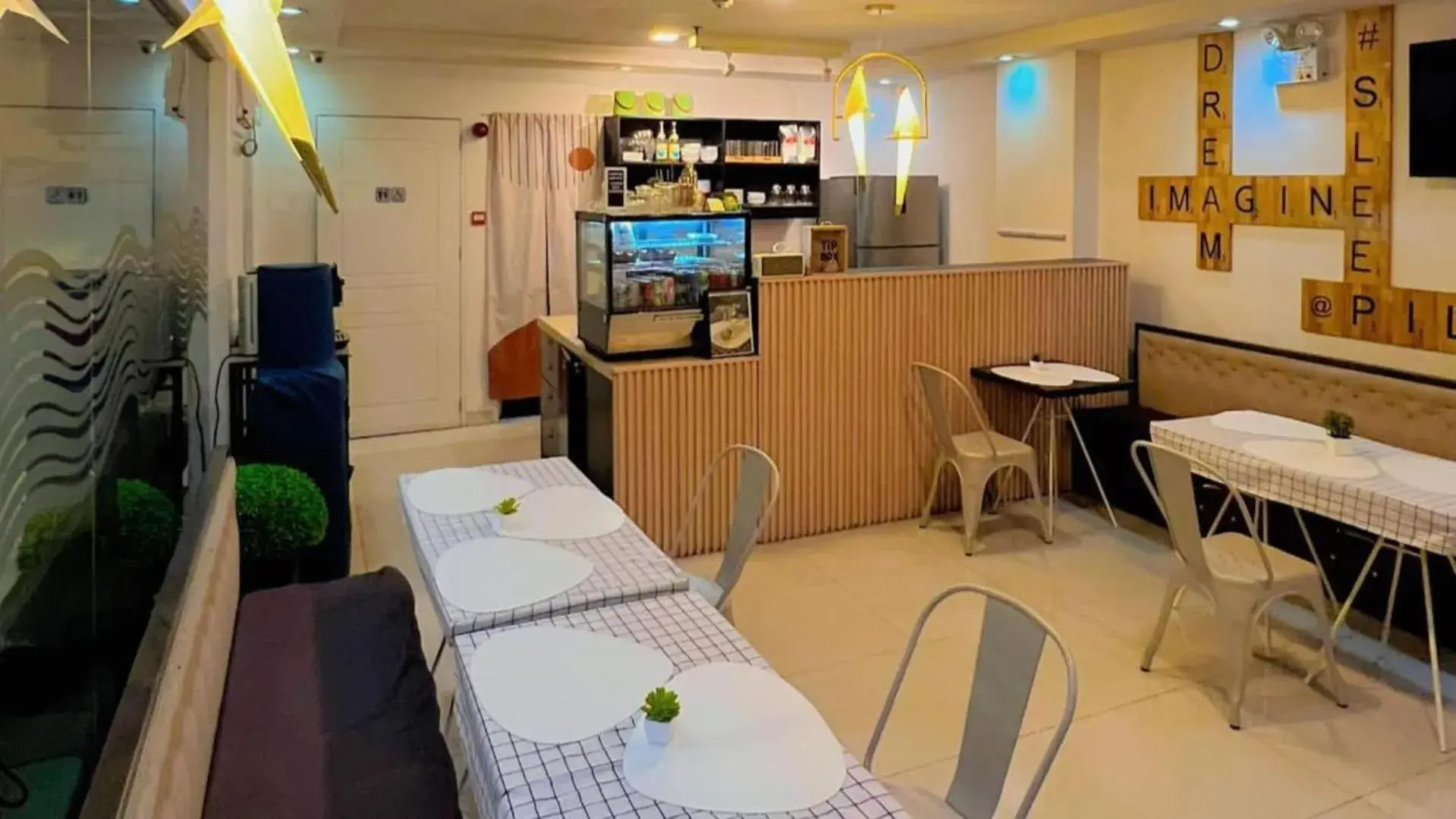 Restaurant/places to eat in Pillows Hotel Cebu Restaurant/places to eat in Pillows Hotel Cebu