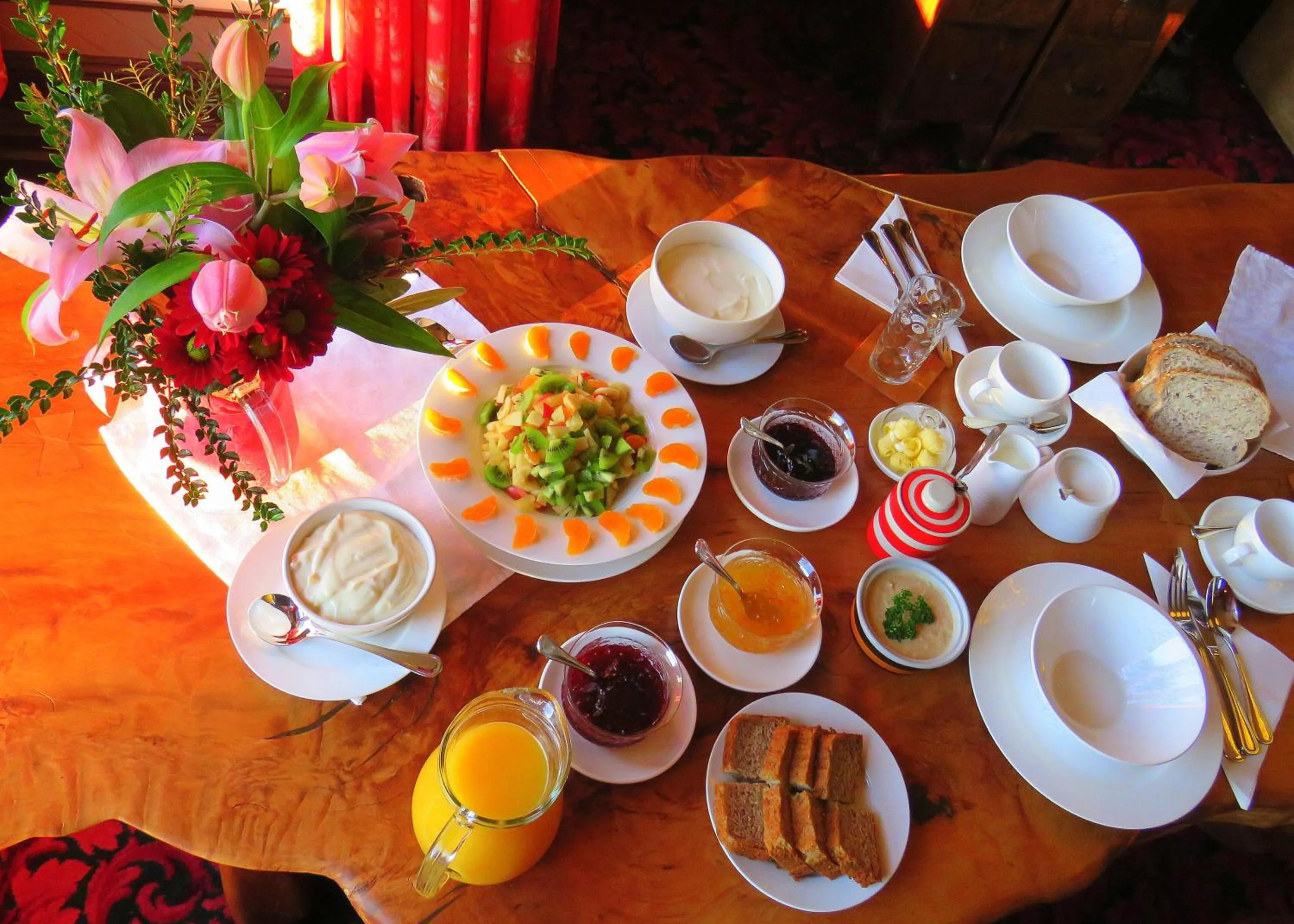 Continental breakfast in Shady Rest Bed & Breakfast