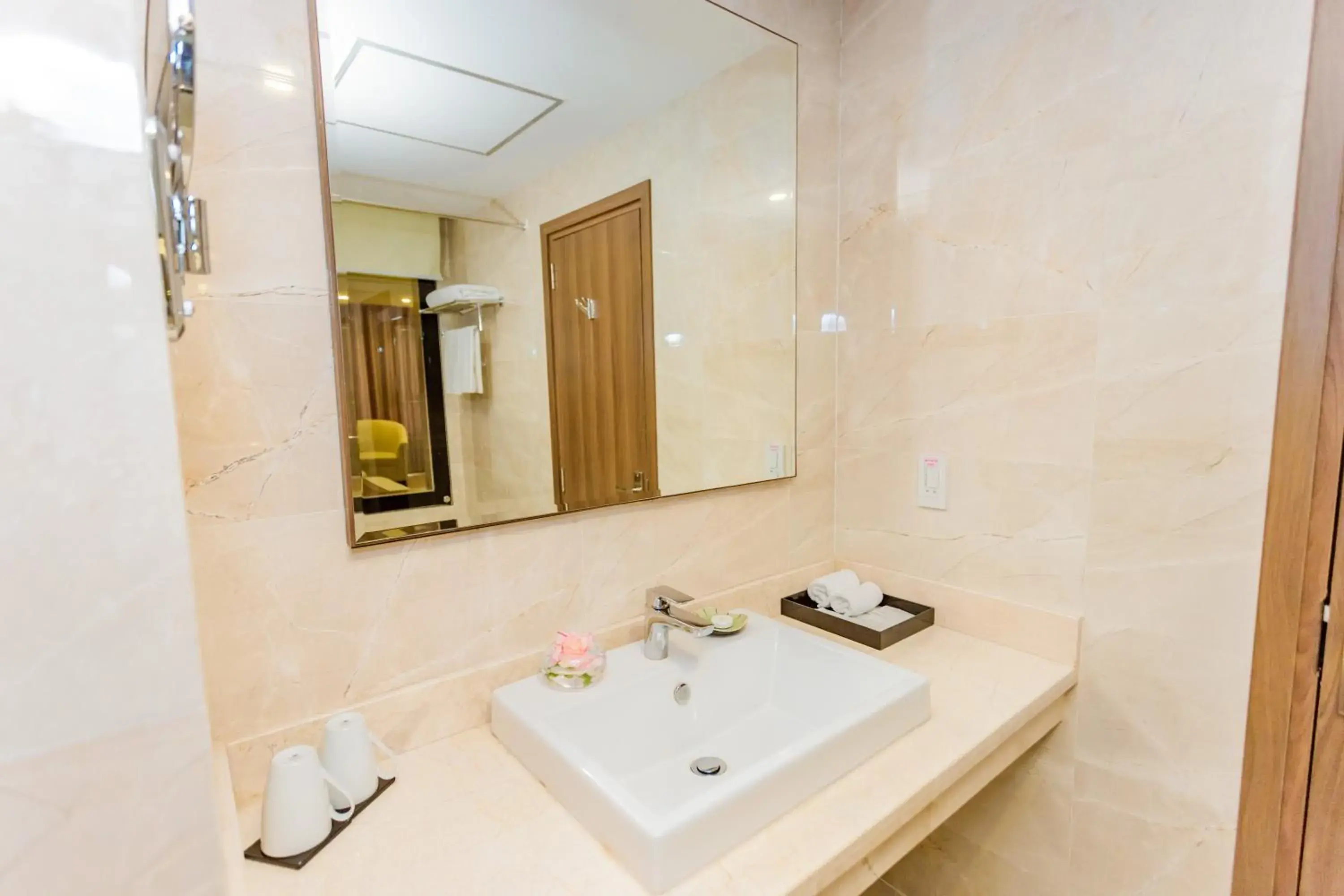 Bathroom in Muong Thanh Grand Quang Nam Bathroom in Muong Thanh Grand Quang Nam