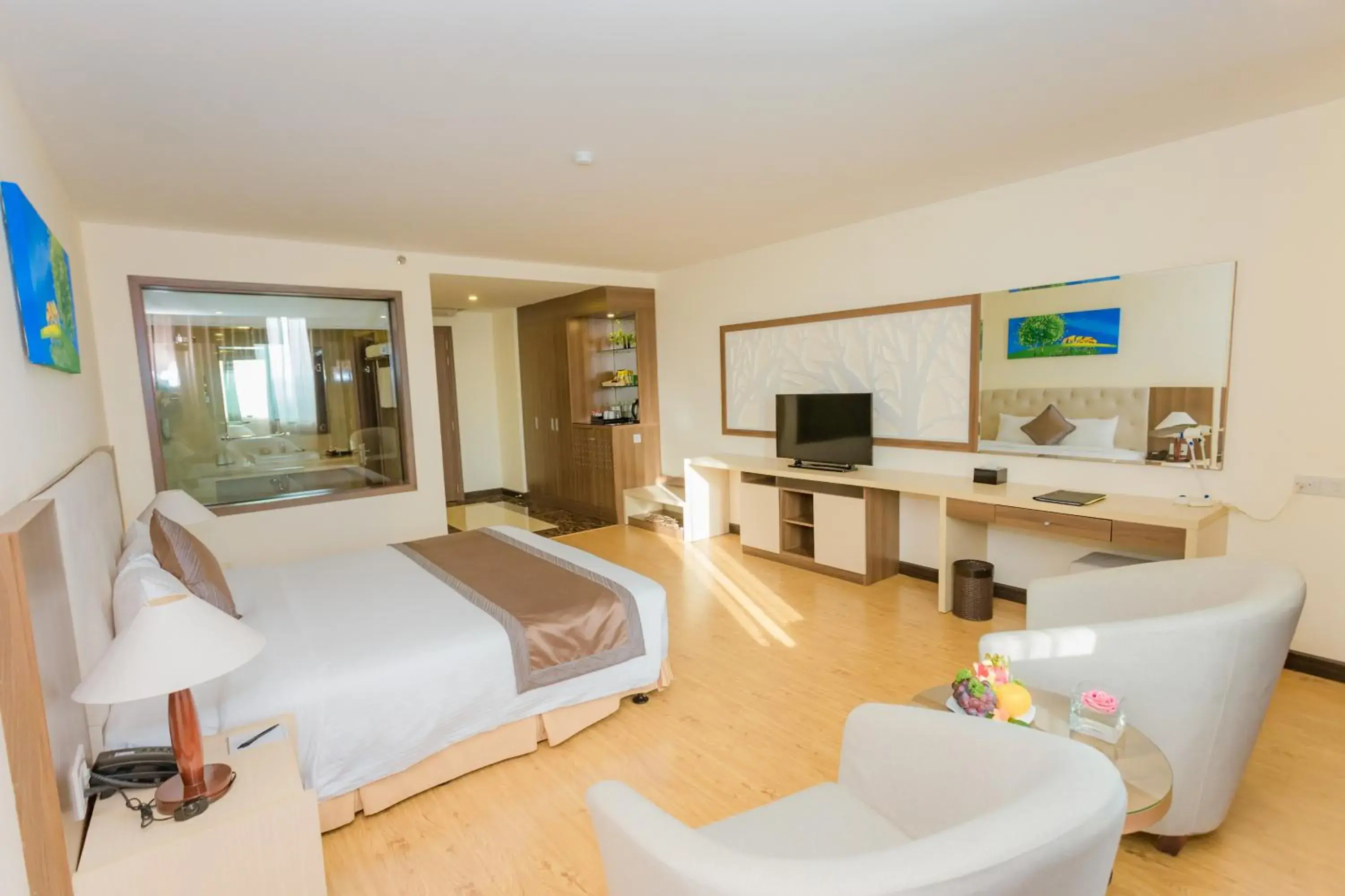 Photo of the whole room in Muong Thanh Grand Quang Nam Photo of the whole room in Muong Thanh Grand Quang Nam