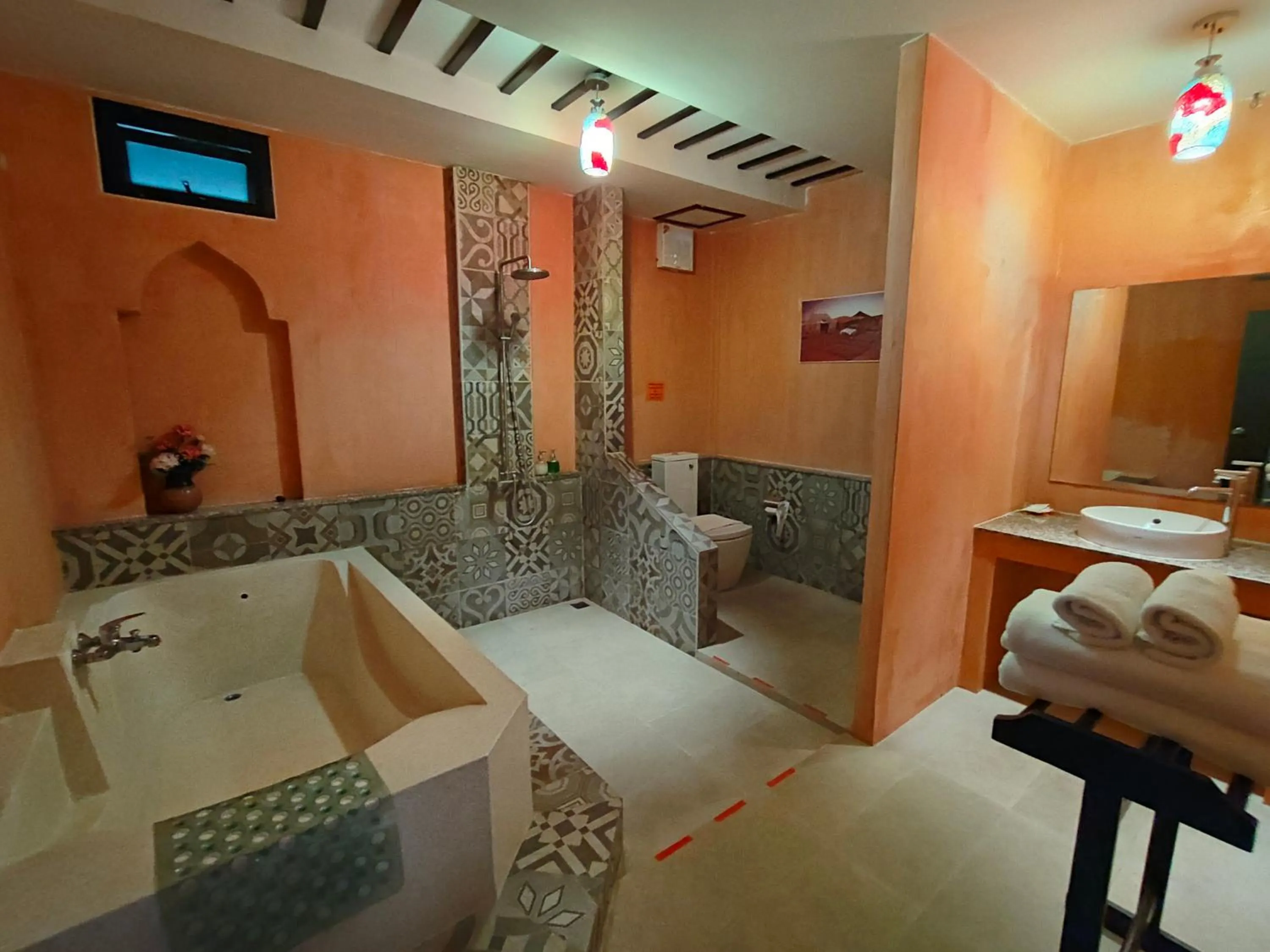 Bathroom in Retro Box Hotel Chumphon