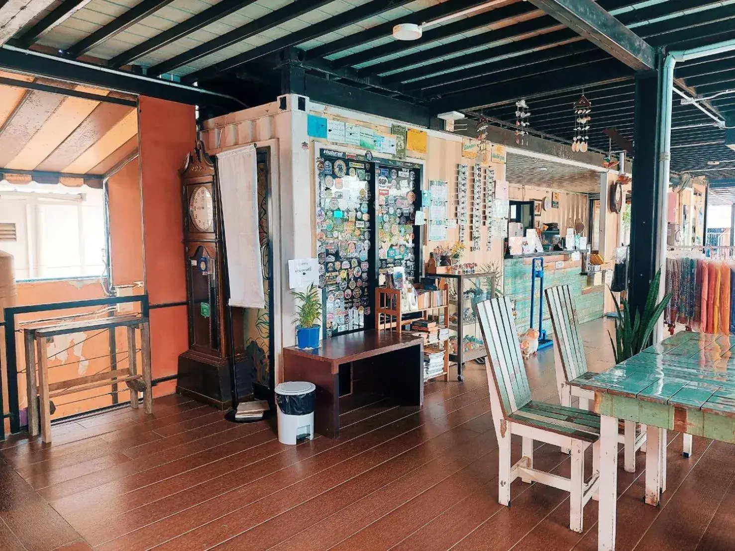 Restaurant/places to eat in Retro Box Hotel Chumphon Restaurant/places to eat in Retro Box Hotel Chumphon