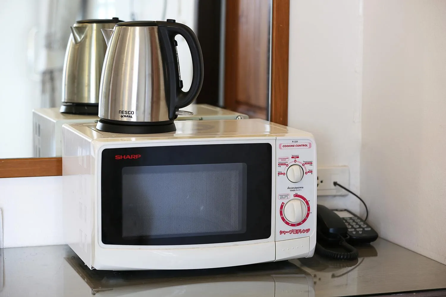 Coffee/tea facilities in V Place Residence