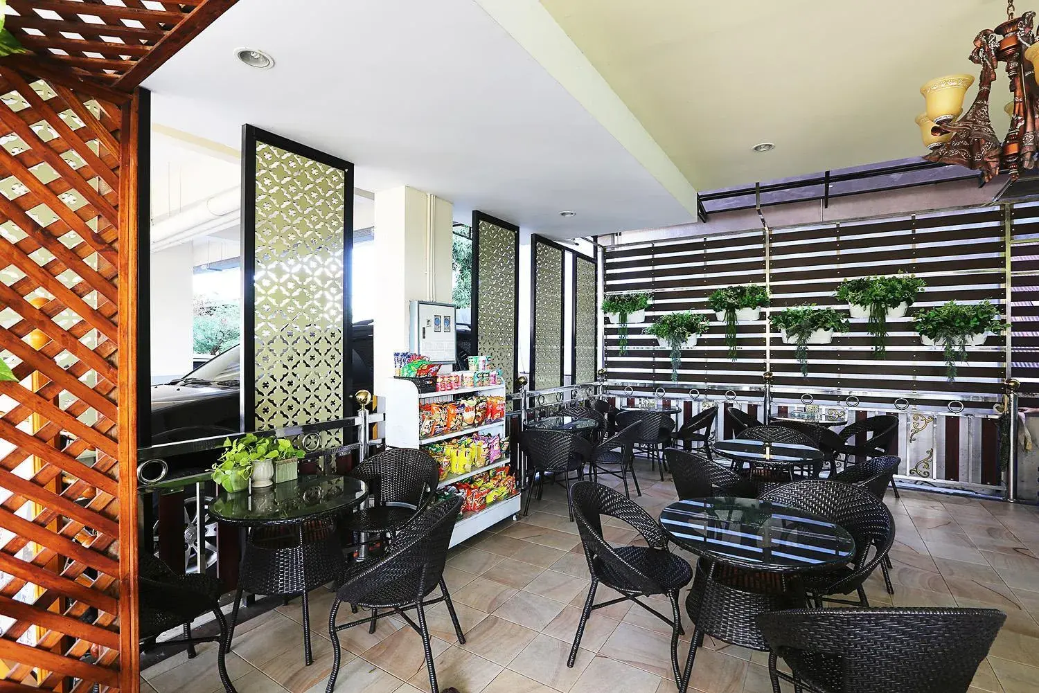 Restaurant/places to eat in V Place Residence Restaurant/places to eat in V Place Residence