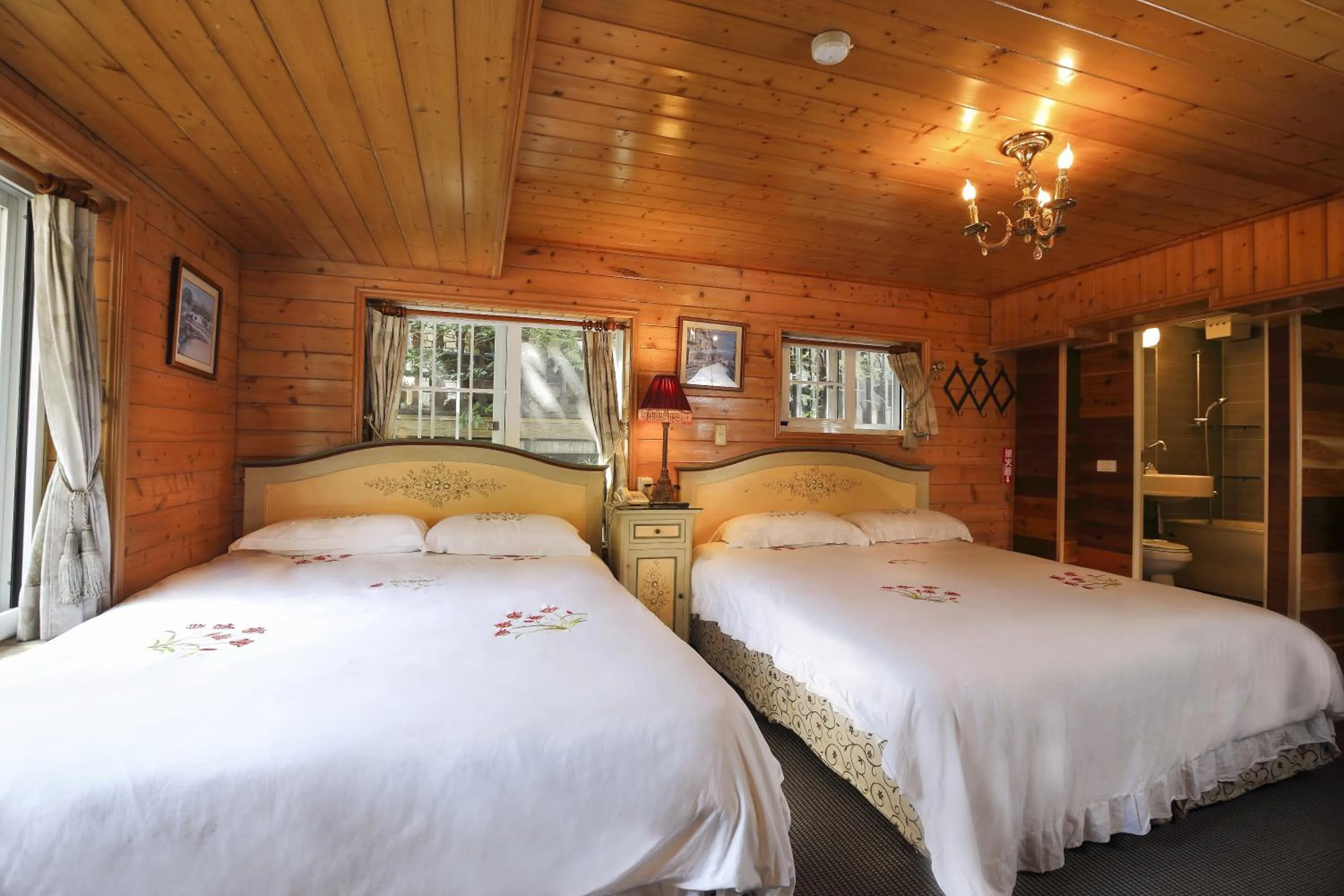 Bed in Cingjing Hanging Garden & Resort