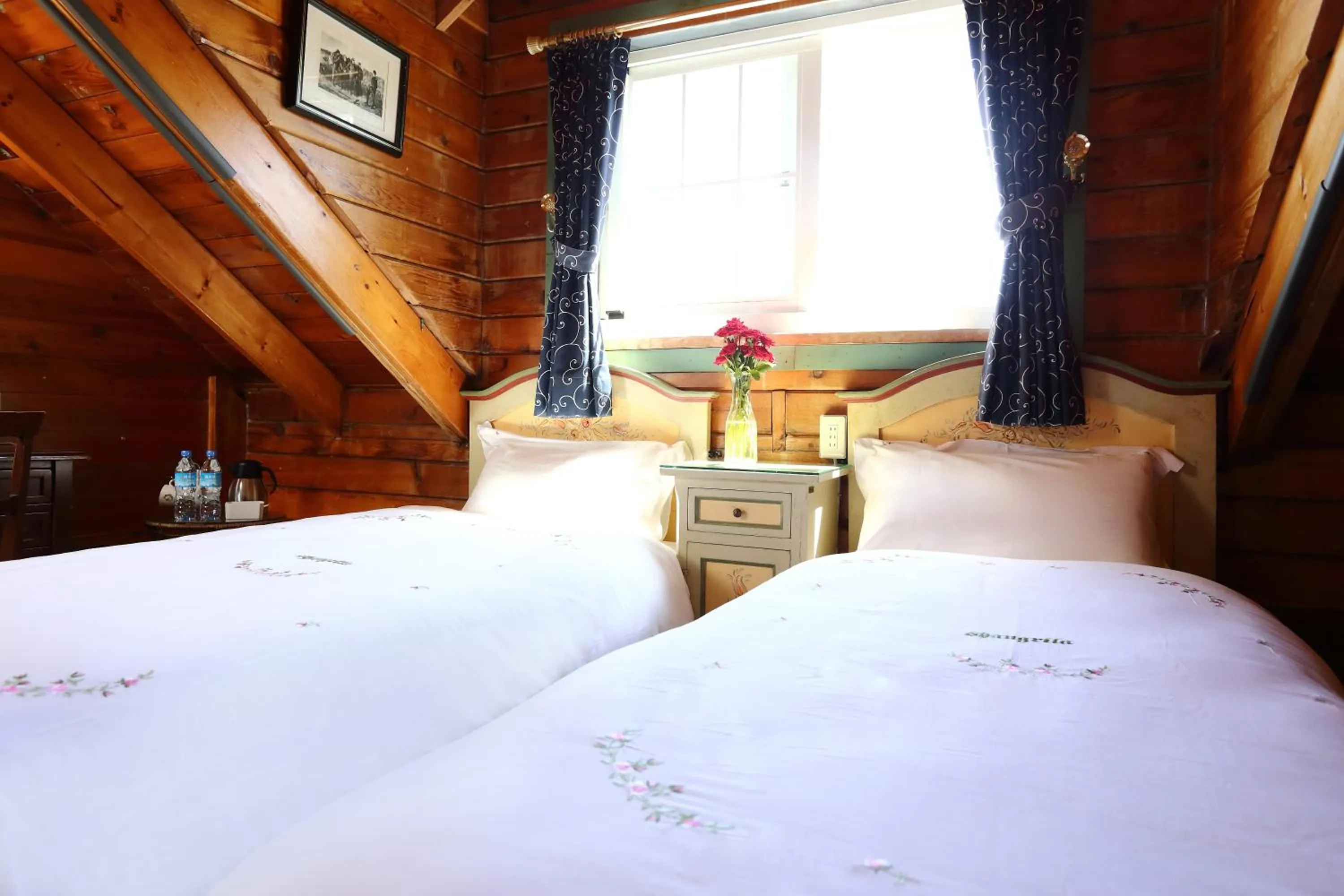 Bed in Cingjing Hanging Garden & Resort