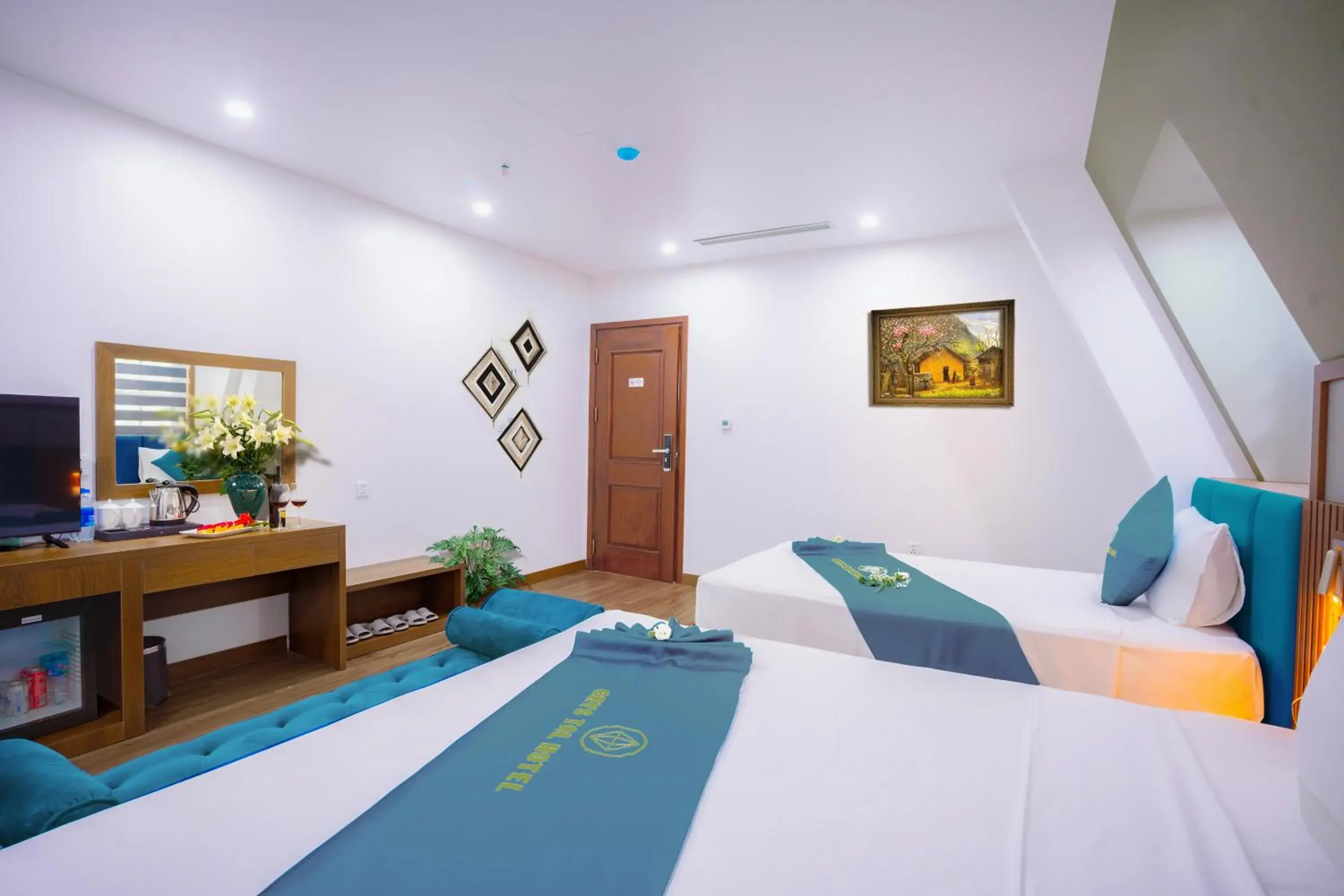 Triple Room with City View in Skyview Hotel Halong Triple Room with City View in Skyview Hotel Halong