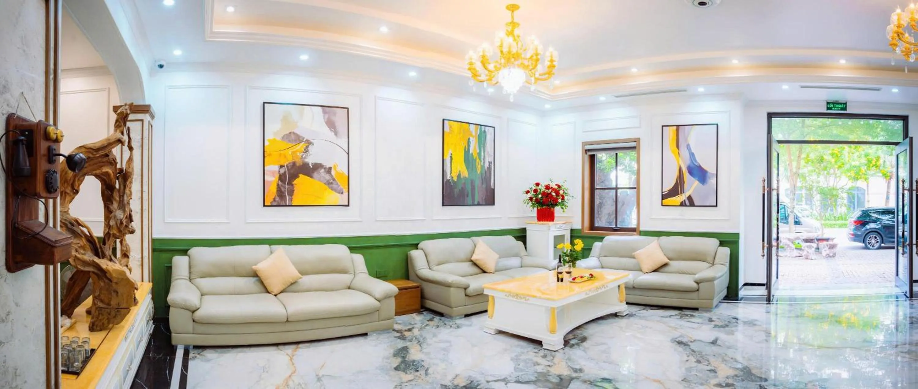 Living room in Skyview Hotel Halong