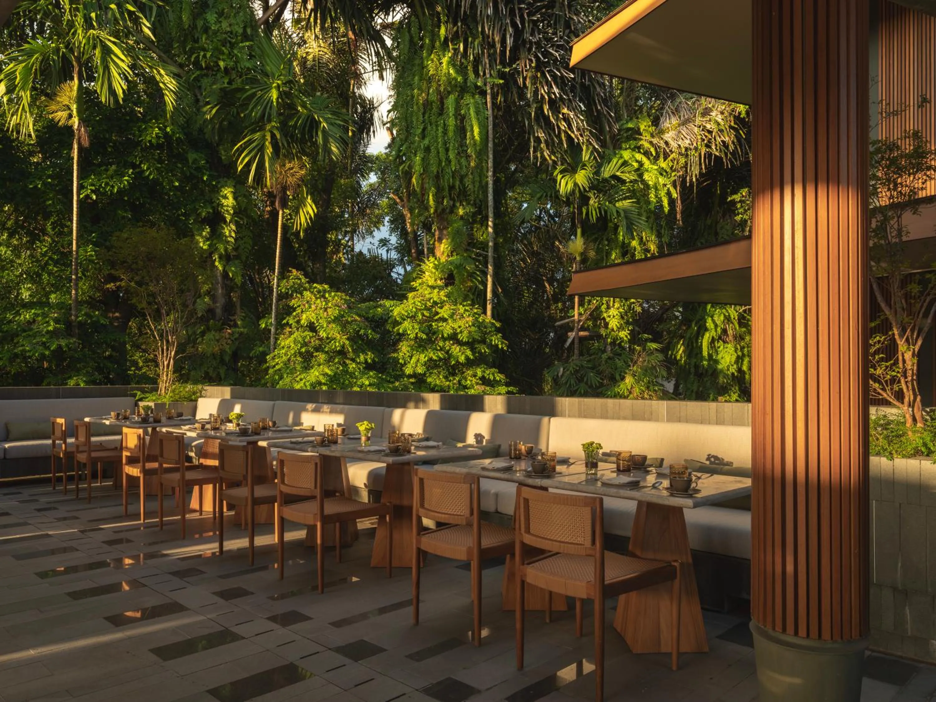 Restaurant/places to eat in Alaya Suites Ubud